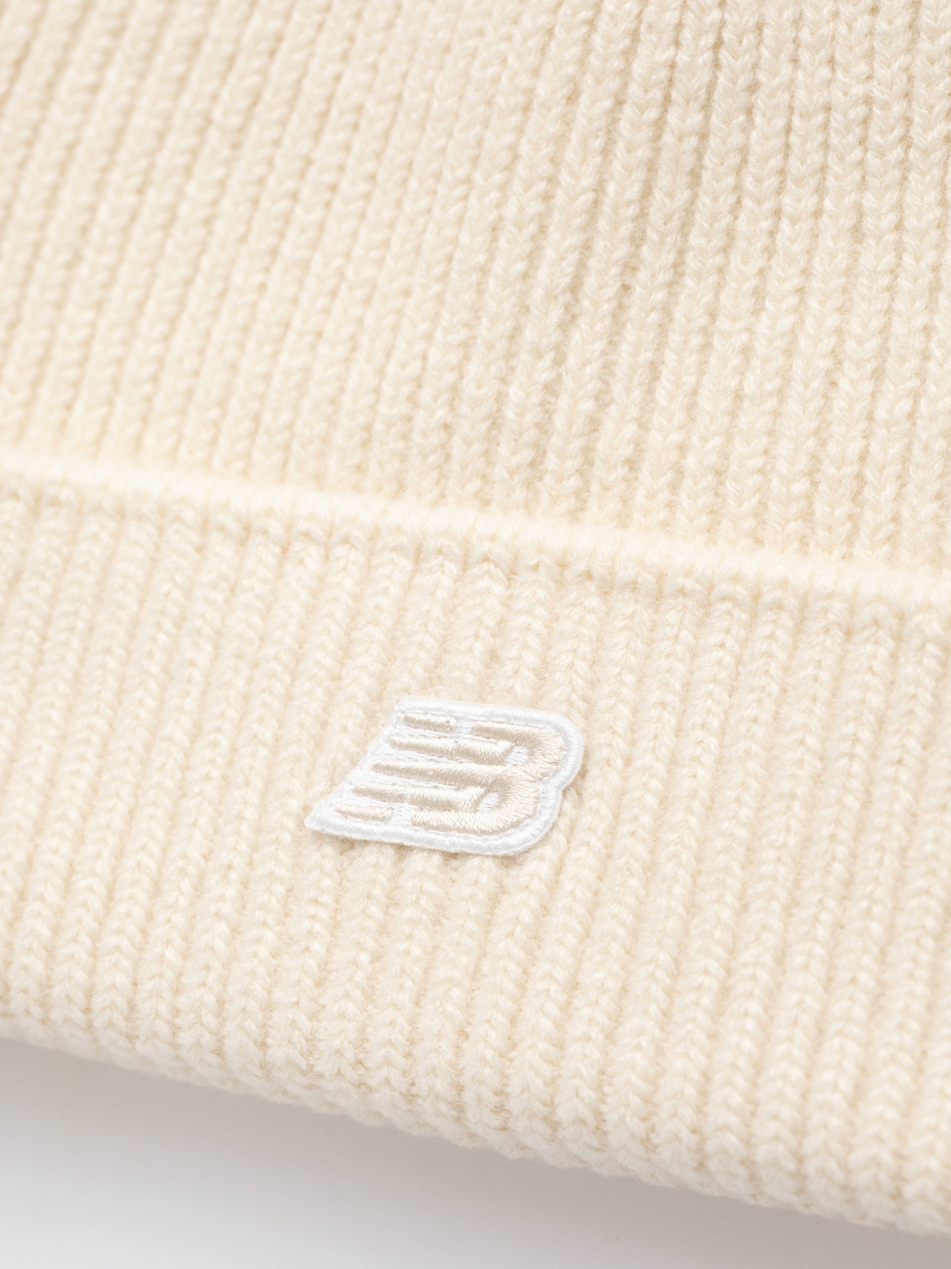 Căciulă New Balance Winter Watchman (beige)