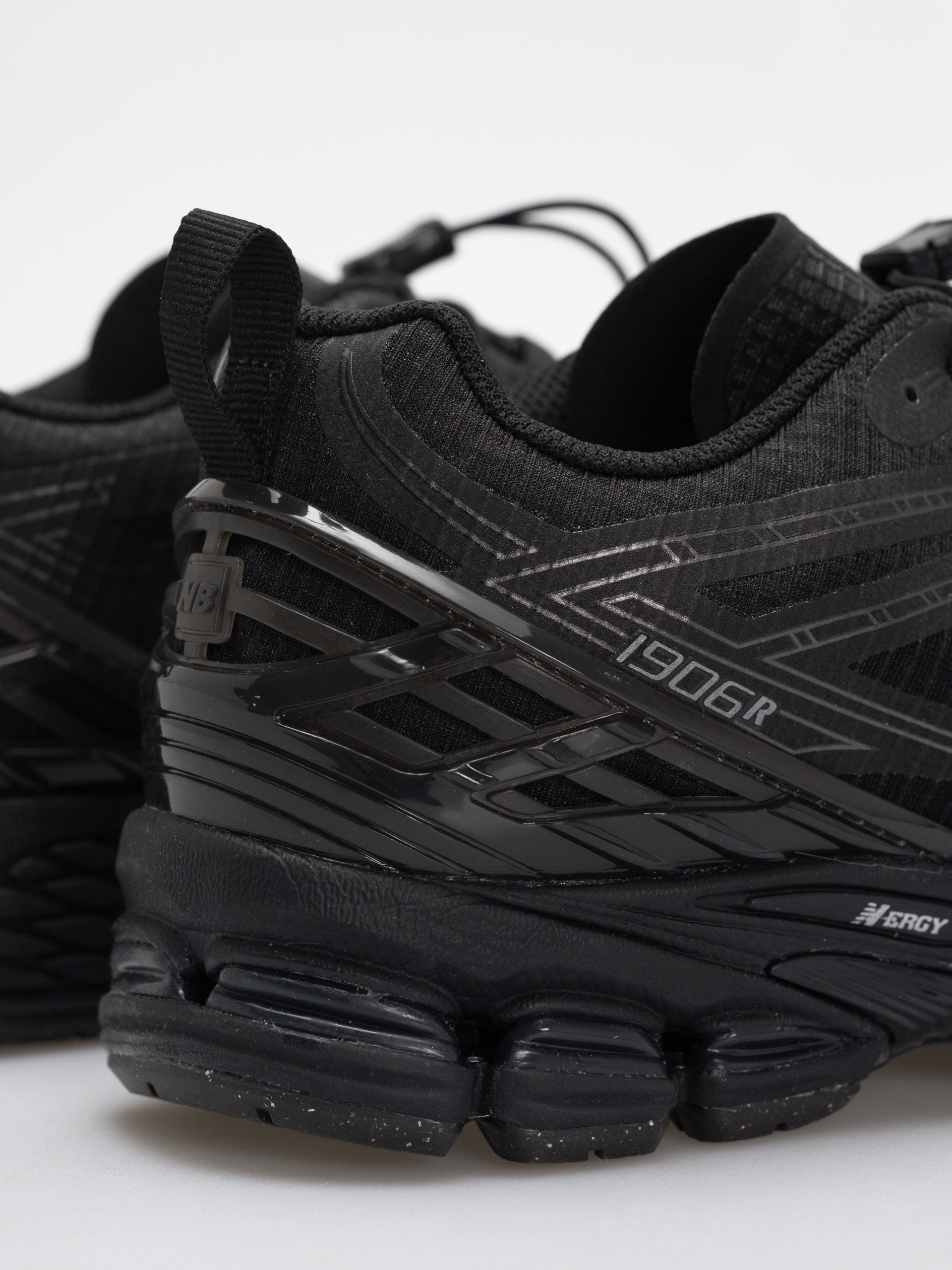 Pantofi New Balance 1906 (black)