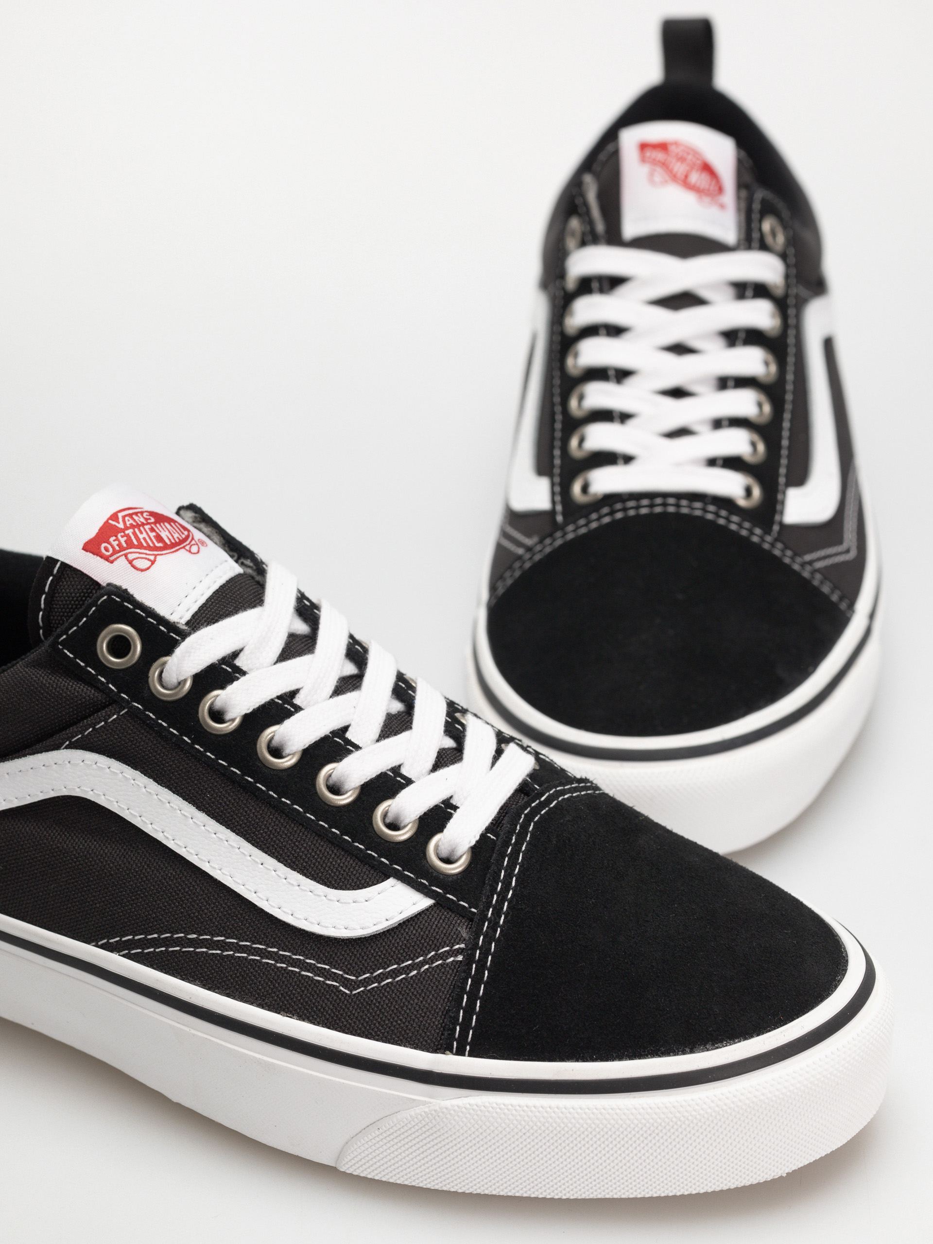 Pantofi Vans Mte Old Skool Insulated (black/white)