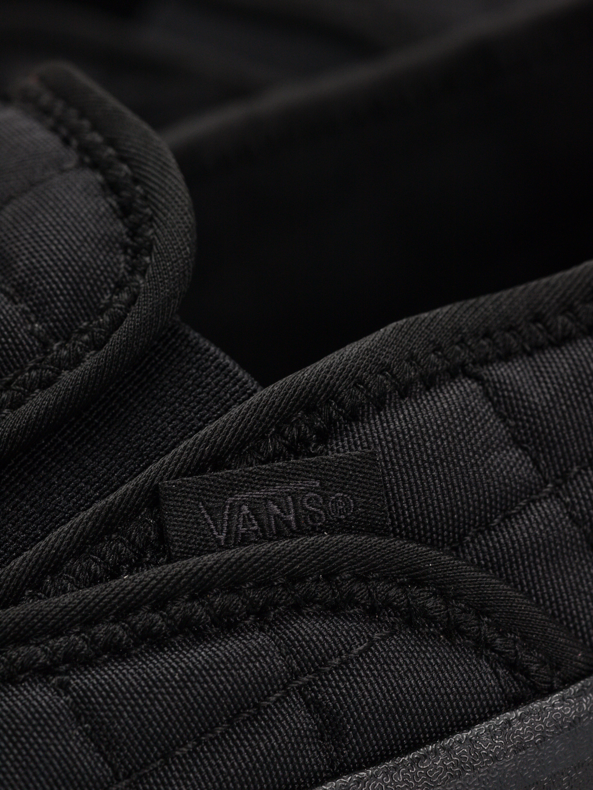 Pantofi Vans Mte Slip Er 2 (black)