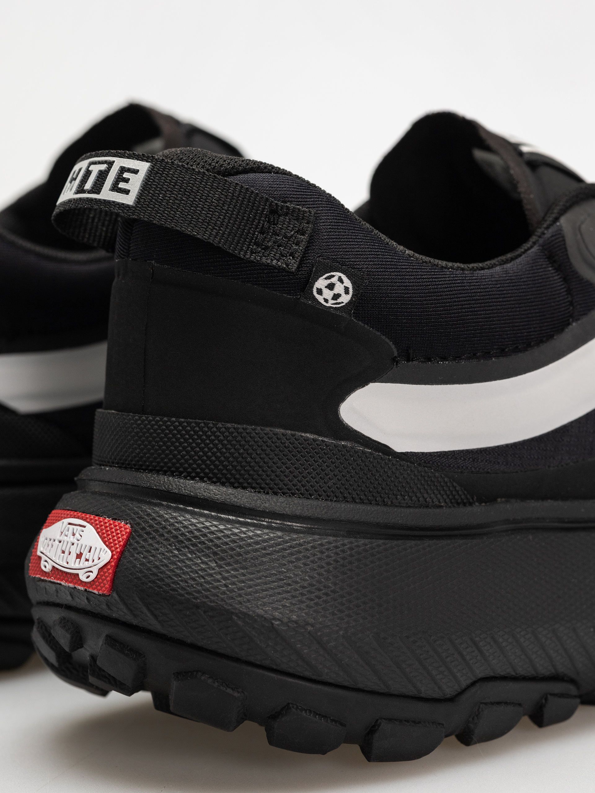 Pantofi Vans Mte Crosspath (reflective black)