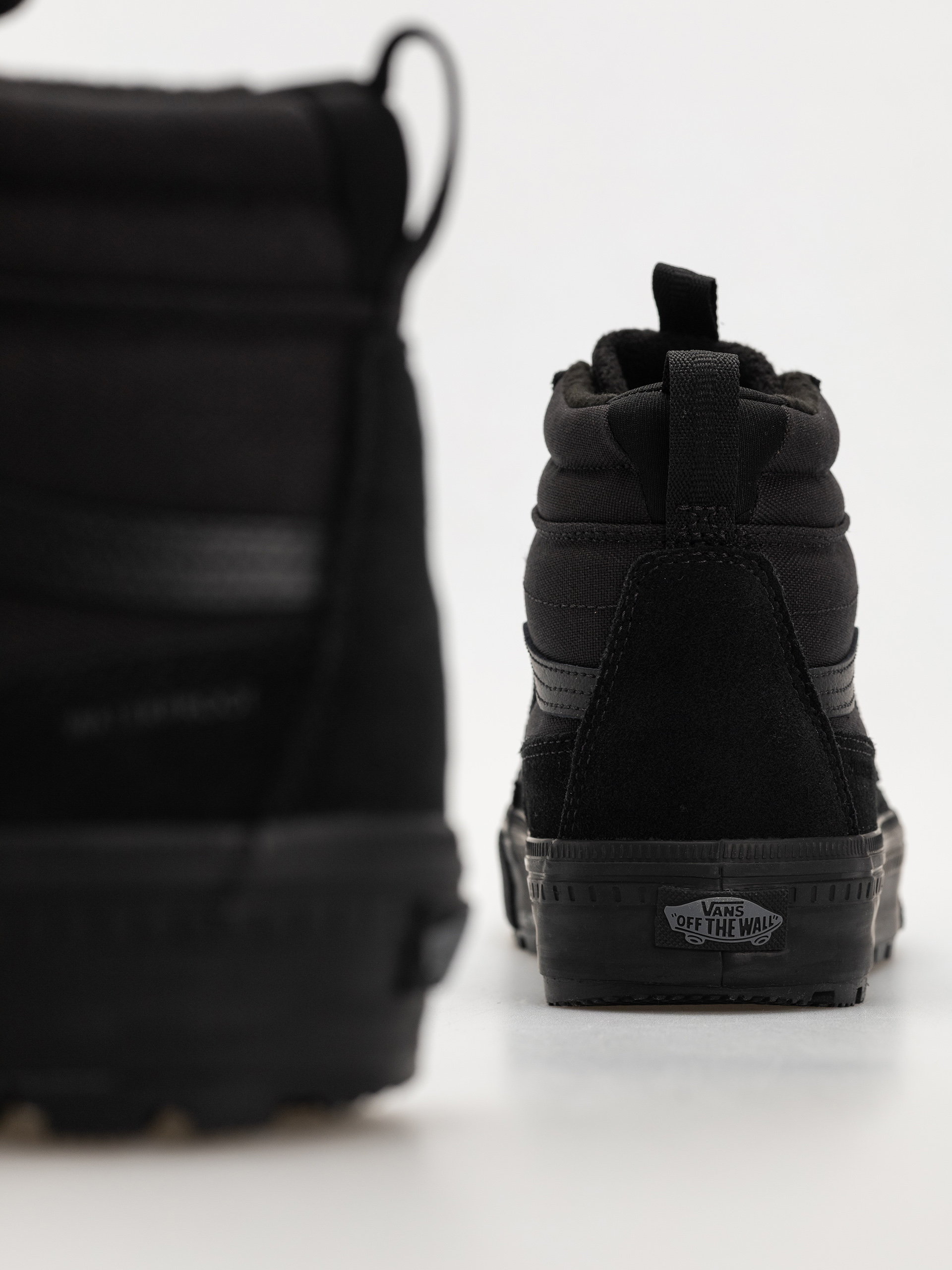 Pantofi Vans Mte Sk8 Hi Waterproof Insulated (black/black)