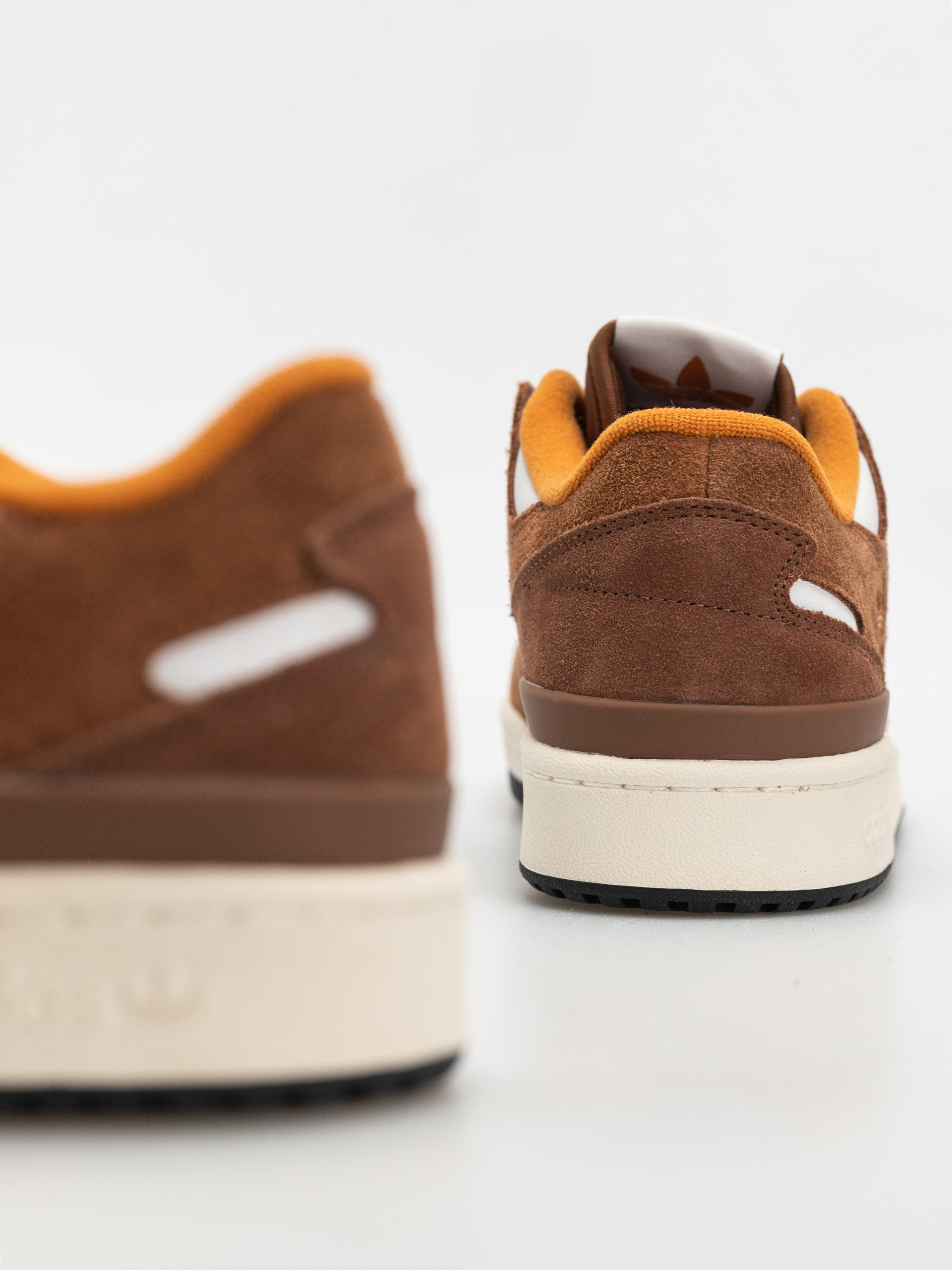 Pantofi adidas Forum 84 Low Adv (crywht/cblack/rusora)