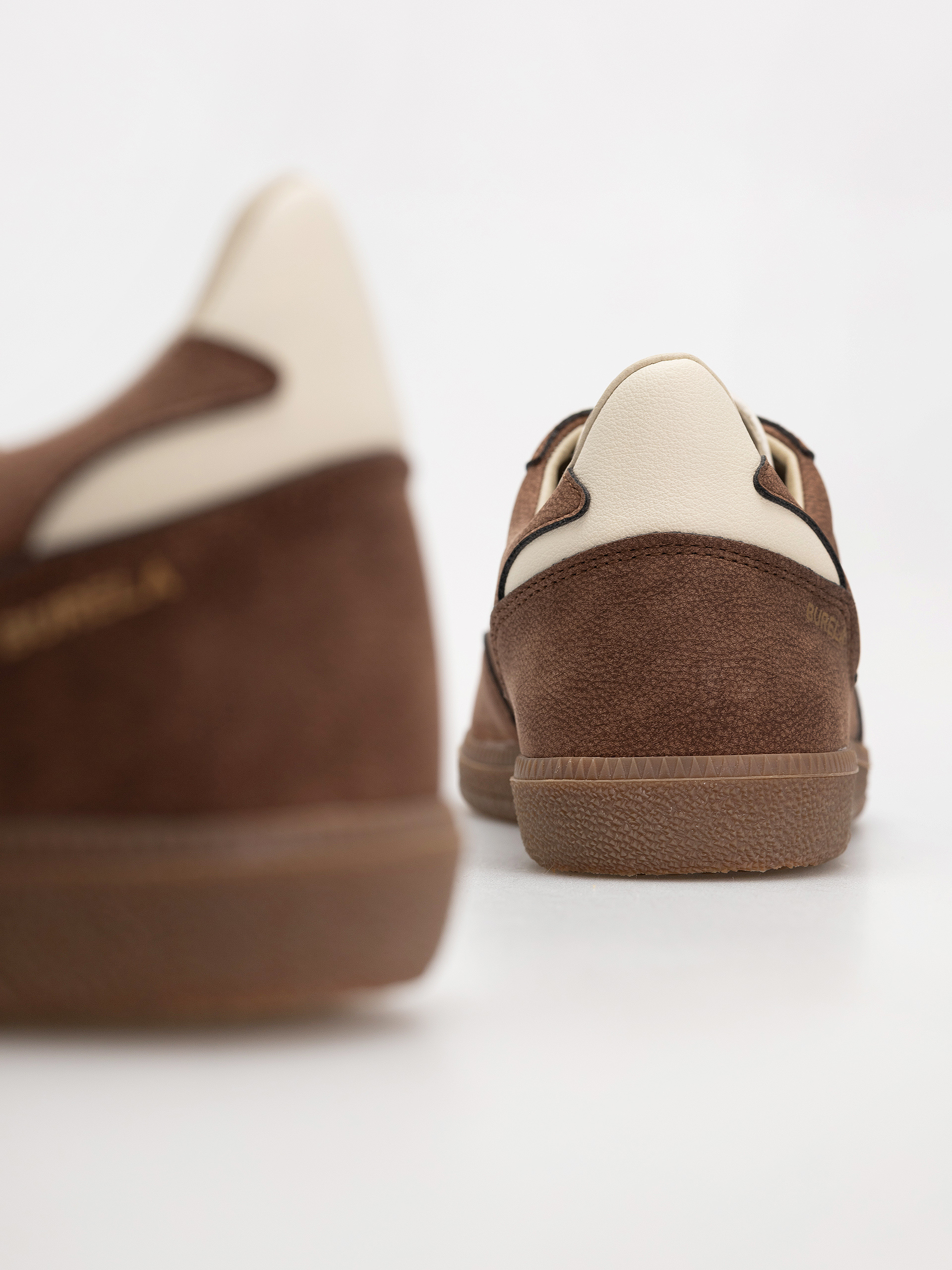 Pantofi Flamingos Life Burela Slim (nobuck cacao)