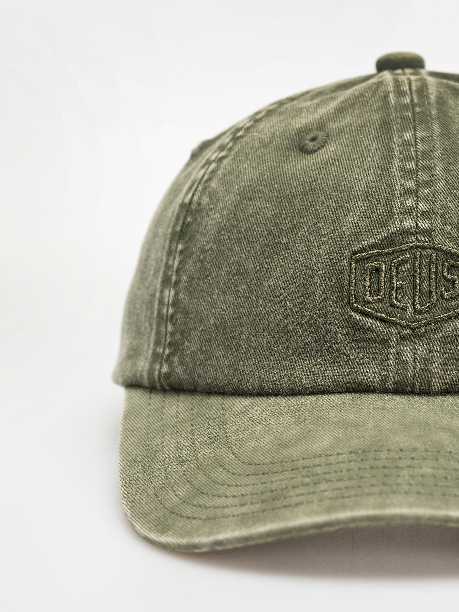 Șapcă Deus Ex Machina Shield Garment Dyed Dad Cap (cypress green)