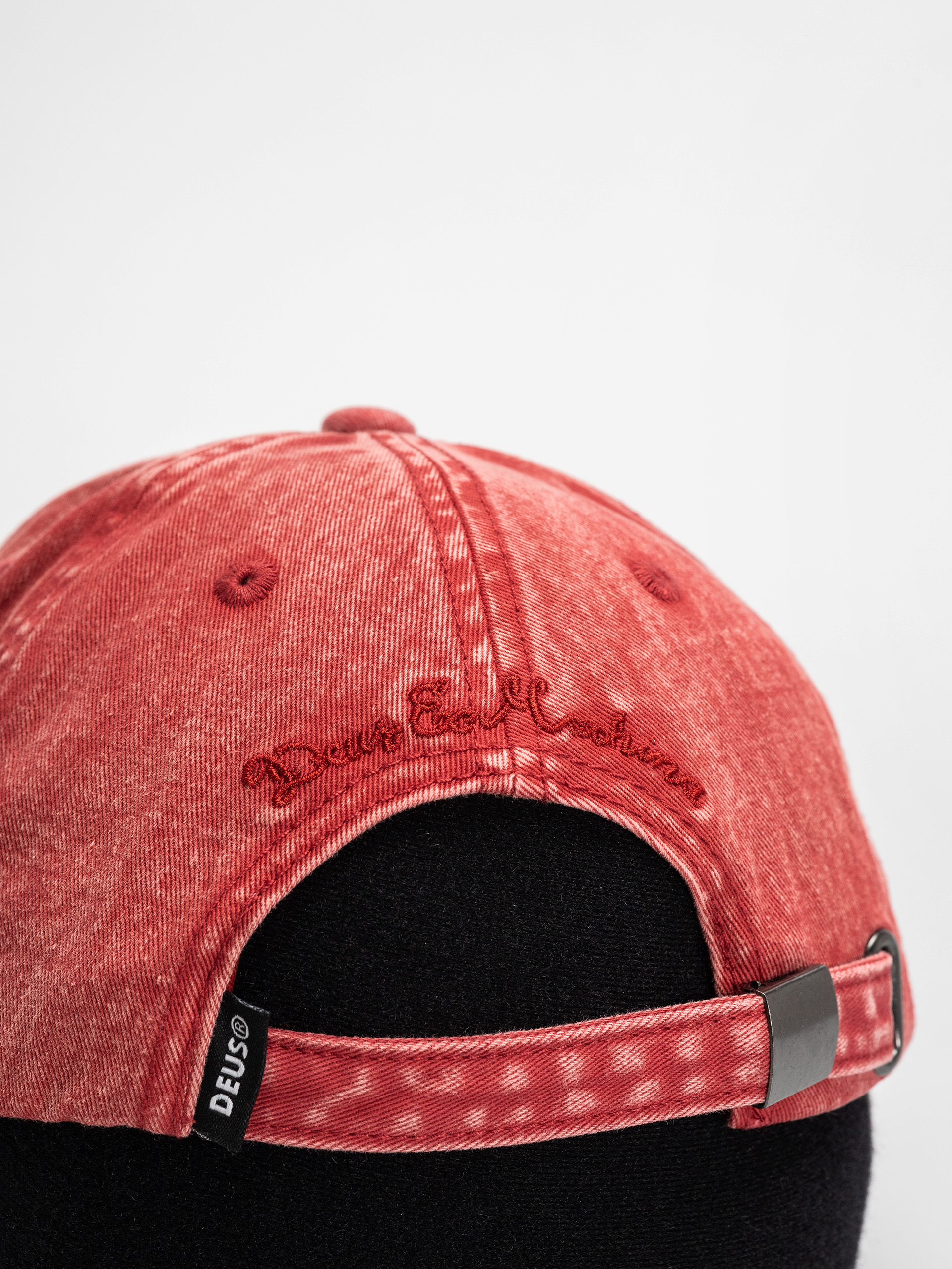 Șapcă Deus Ex Machina Shield Garment Dyed Dad Cap (lava falls red)