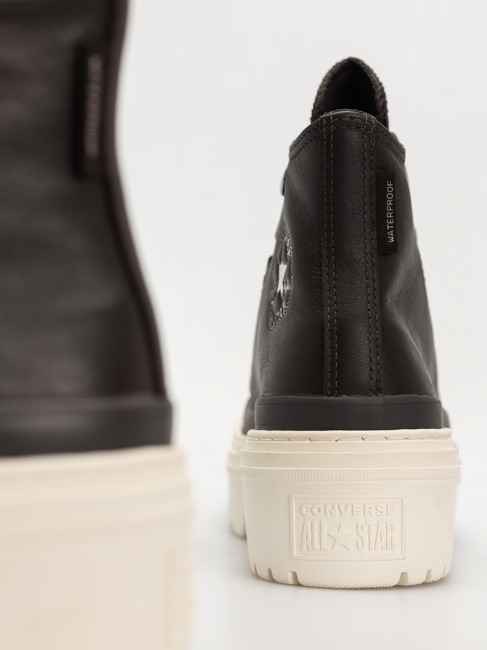 Pantofi Converse Chuck Taylor All Star Lugged Heel Wmn (chocolate/tan)