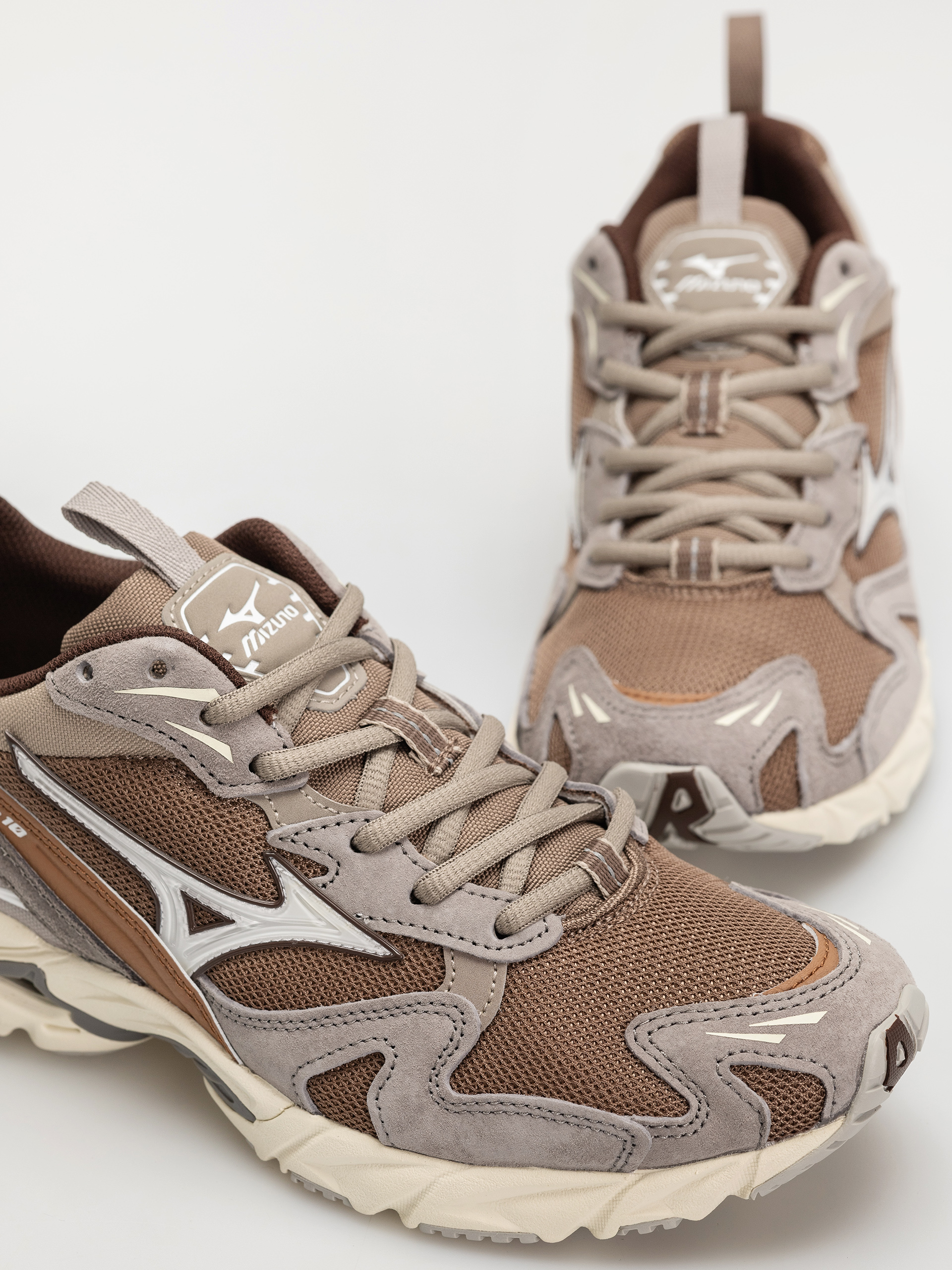 Pantofi Mizuno Wave Rider 10 (fossil/white/thrush)