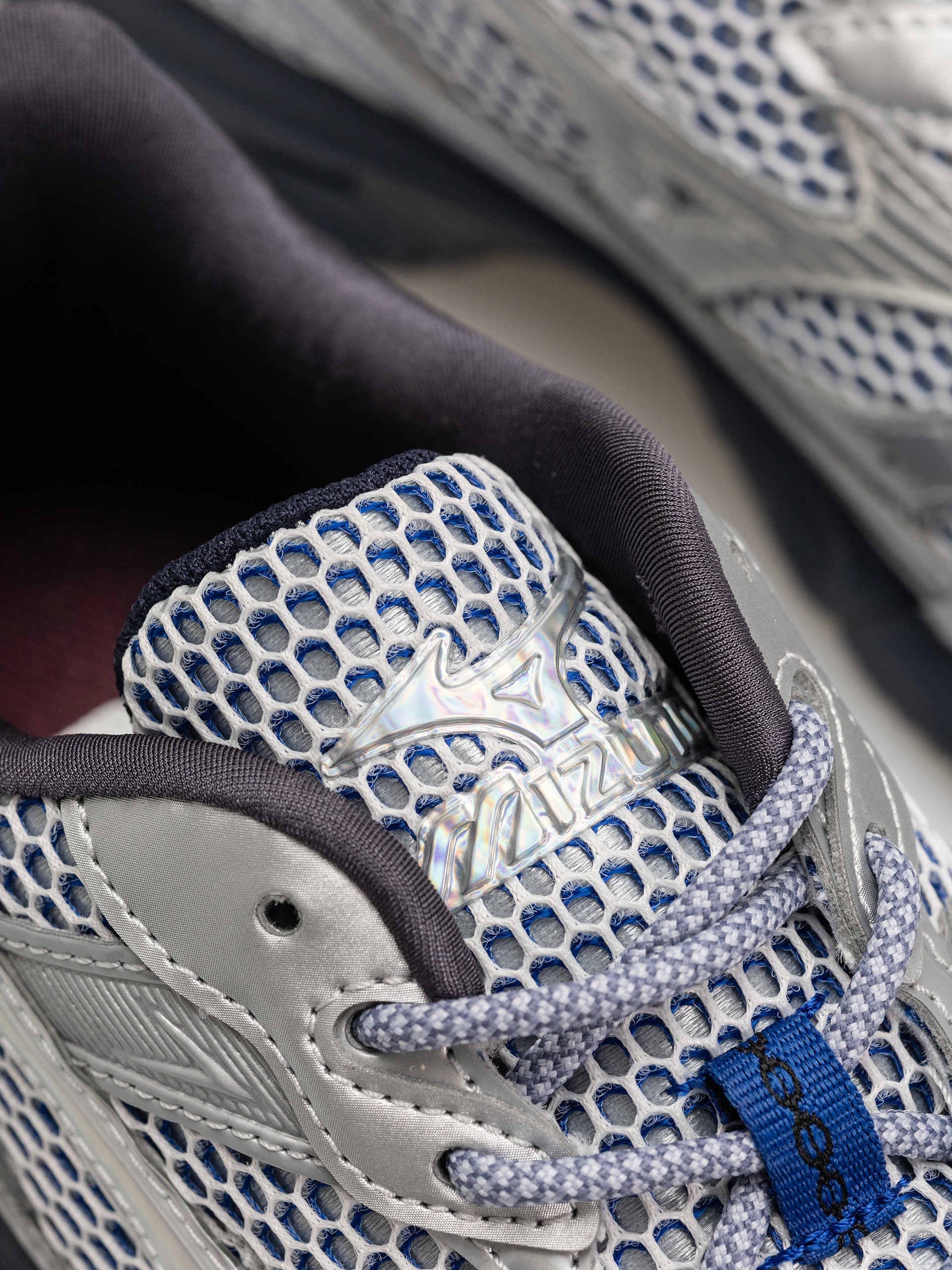 Pantofi Mizuno MXR (silver/silver/nimbus cloud)