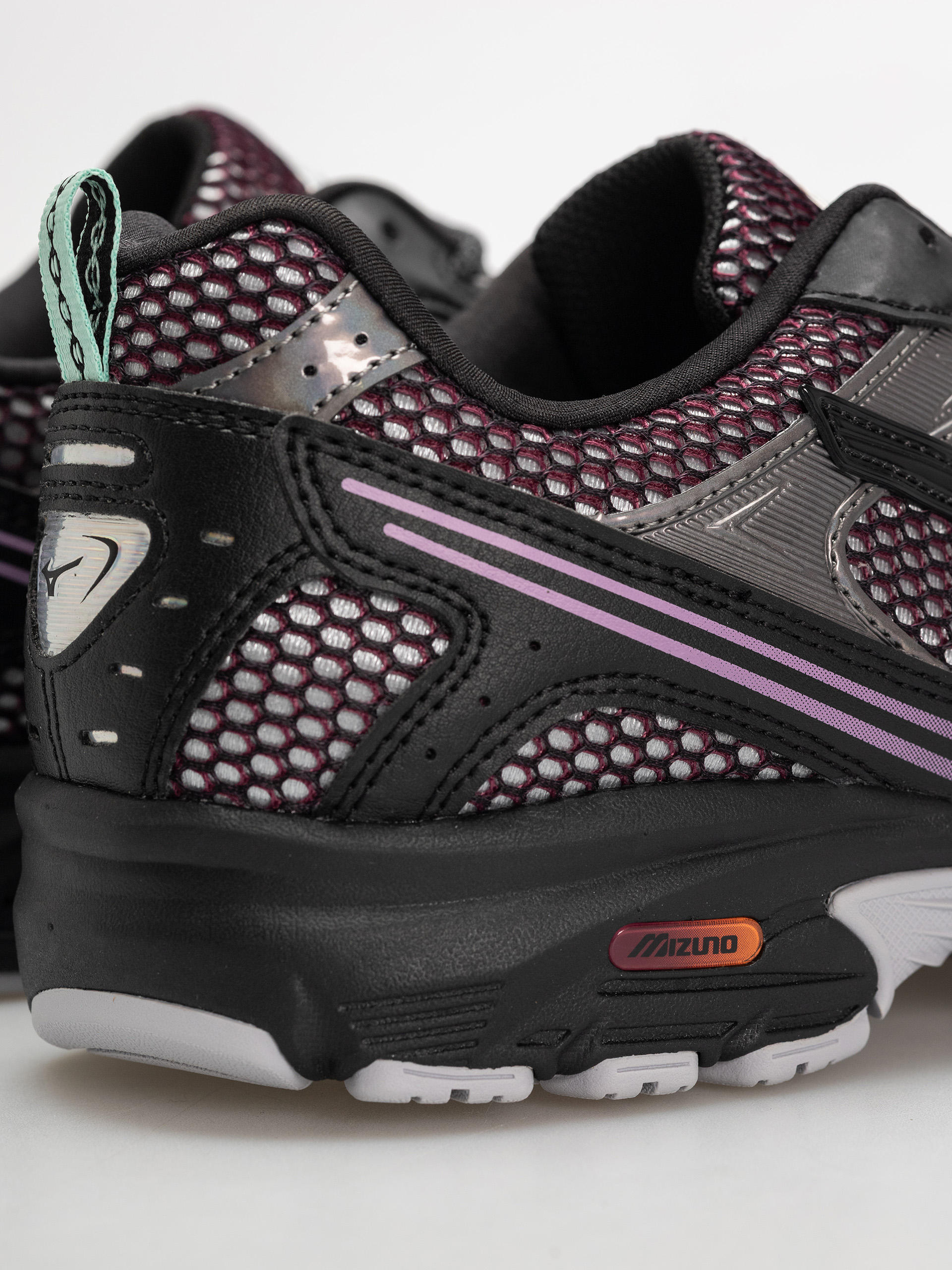 Pantofi Mizuno MXR (black/black/valerian)