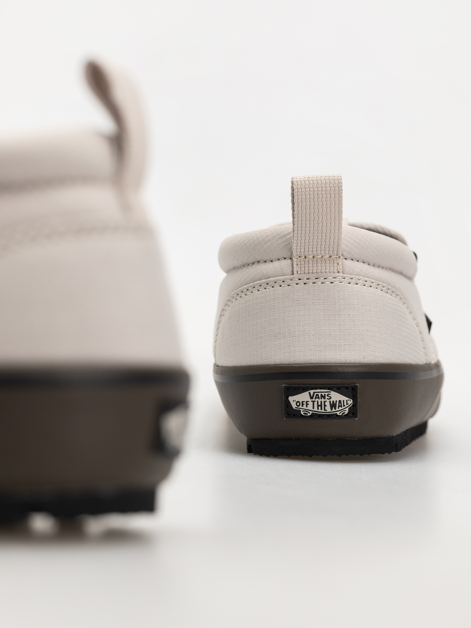 Pantofi Vans Mte Snow Lodge Slipper Mid (oatmeal/gum)