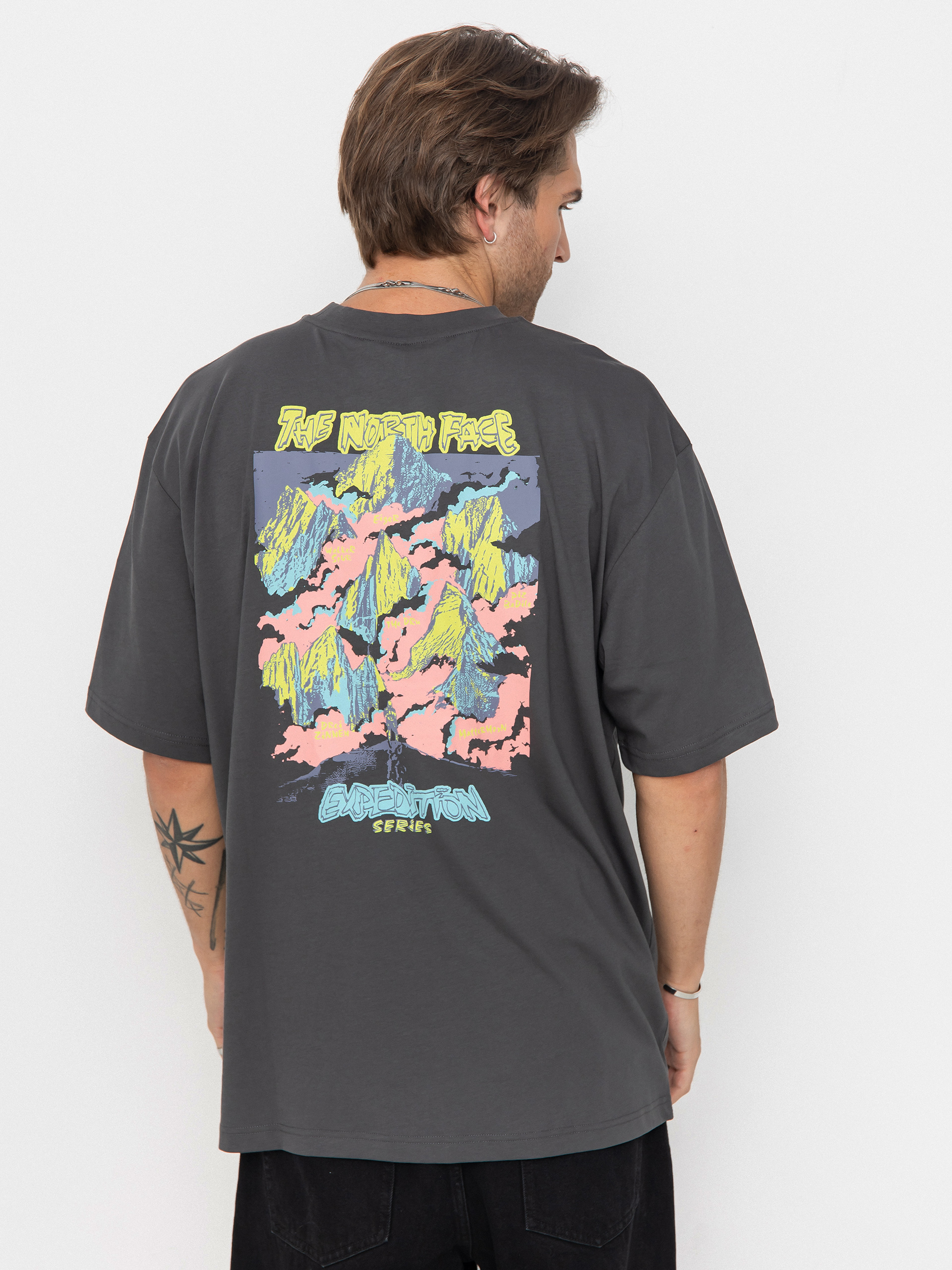 Tricou The North Face Expedition Celebration Oversized (anthracite grey)