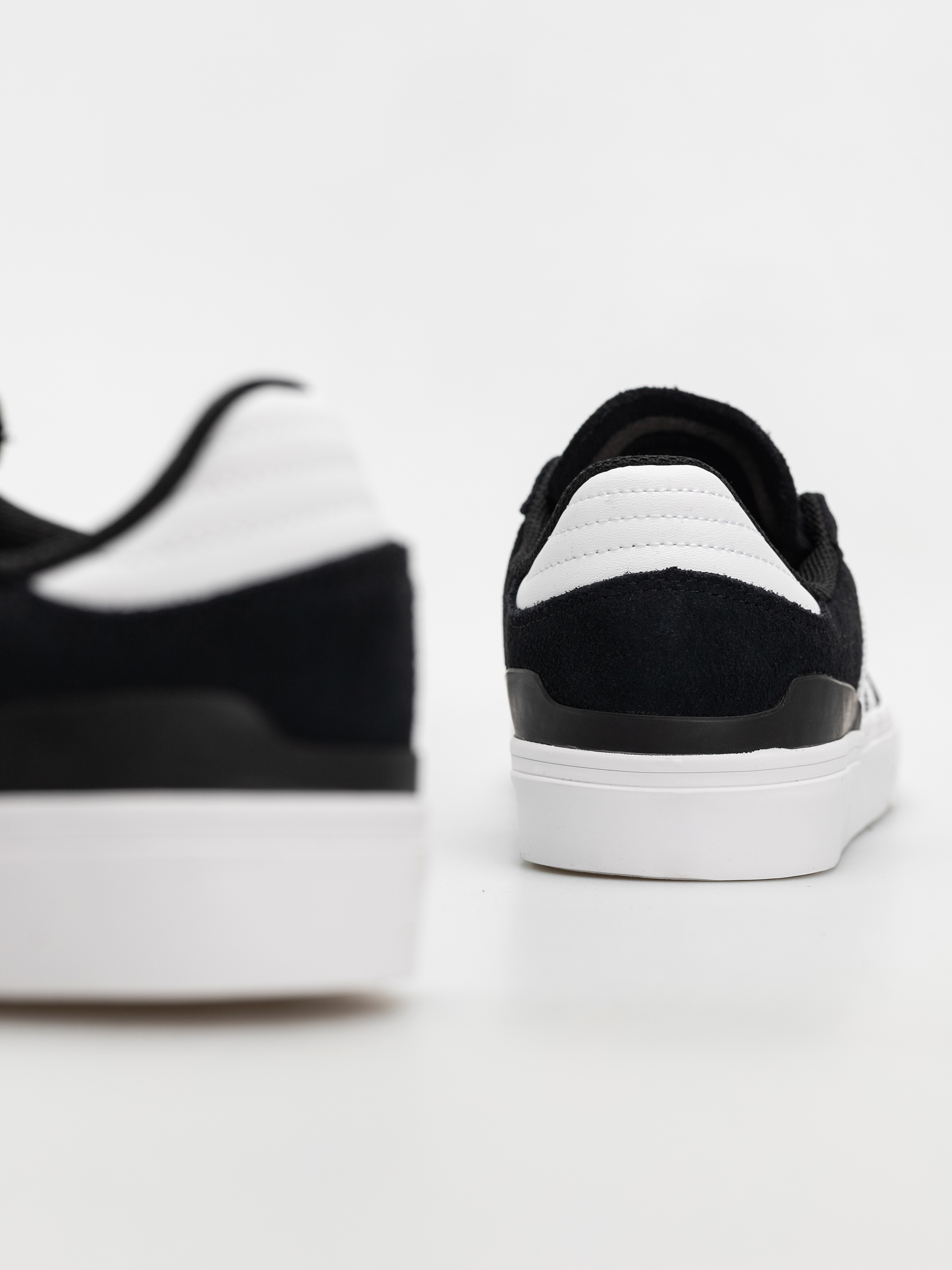 Pantofi adidas Busenitz Vulc II (cblack/ftwwht/gum4)