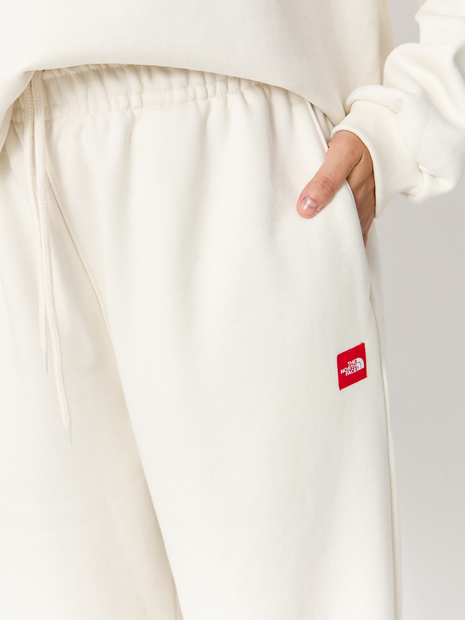 Pantaloni The North Face Red Box (white dune)