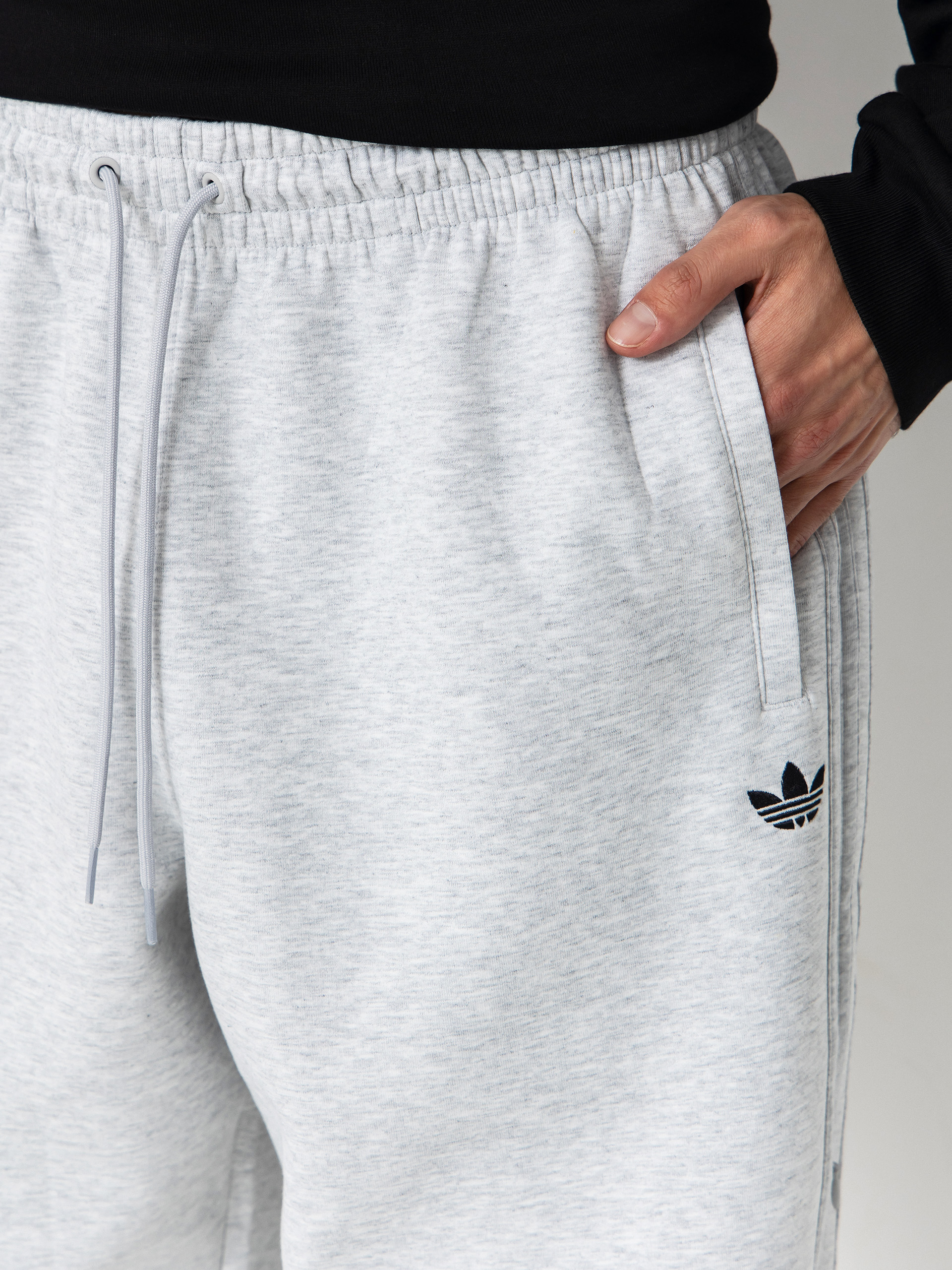 Pantaloni adidas Tech Fleece (lgreyh/black)