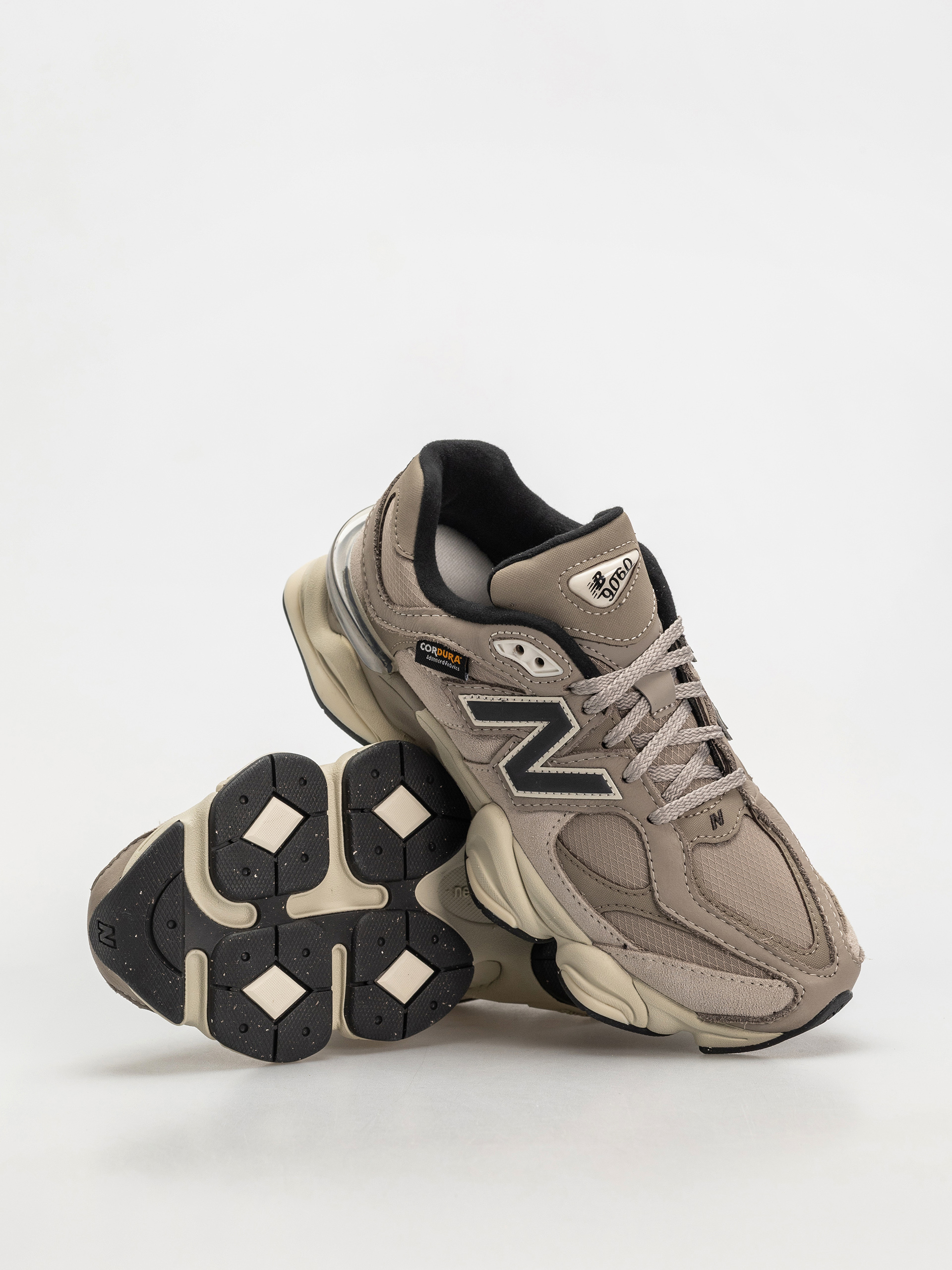 Pantofi New Balance 9060 - gri (arid stone)