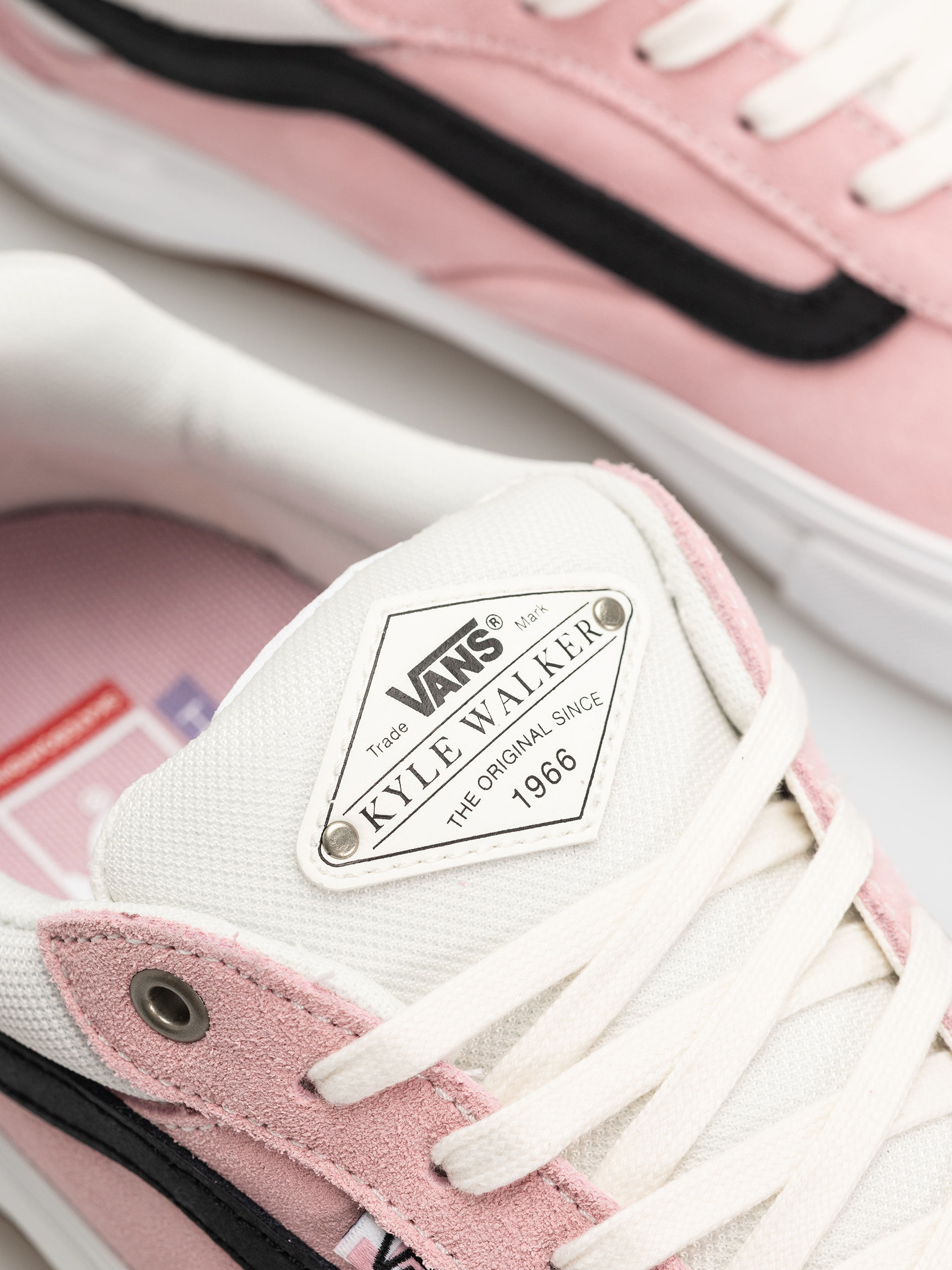 Pantofi Vans Skate Kyle Walker Wafflecup (pink)