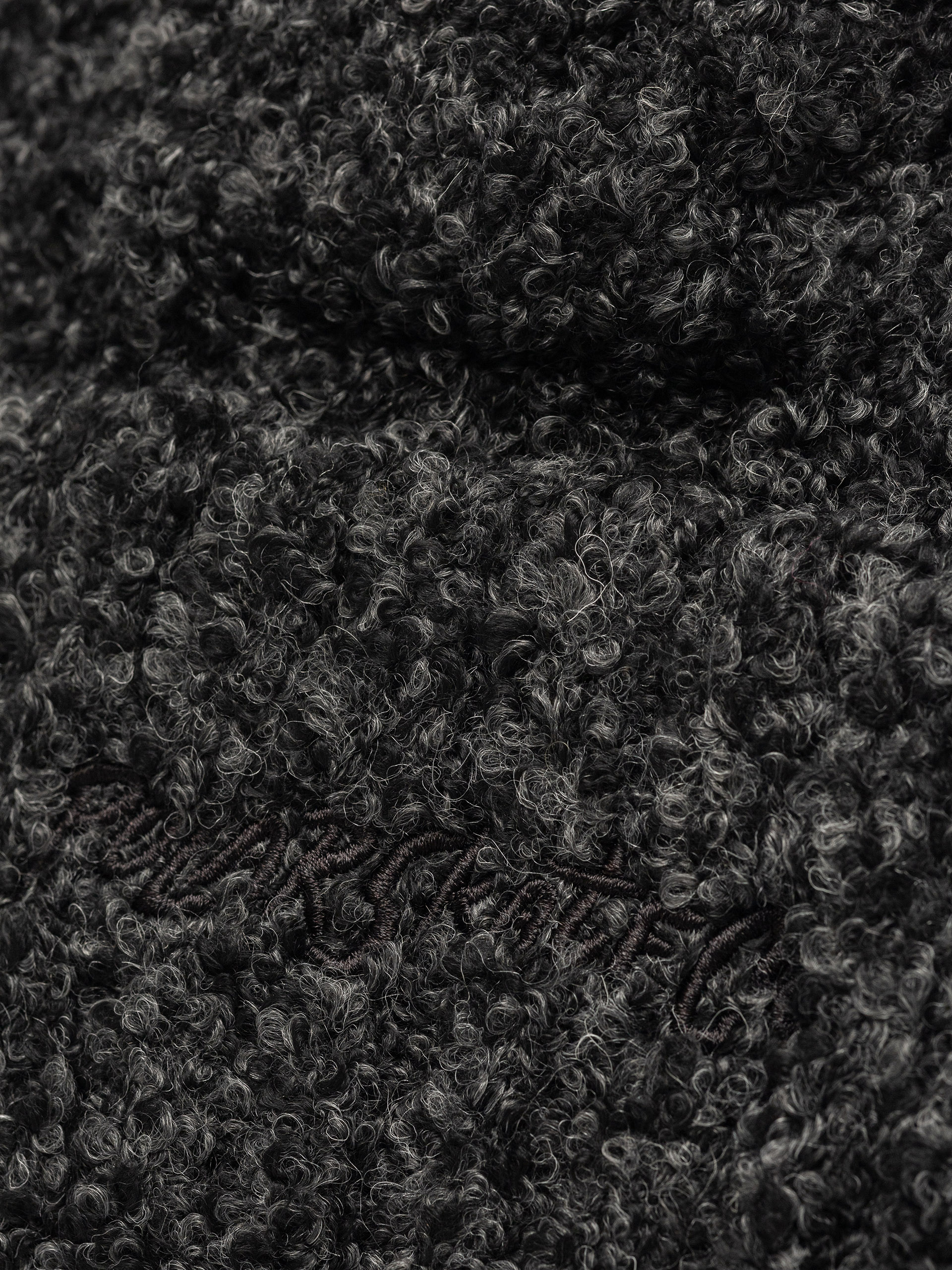 Căciulă Polar Skate Fluff (black)