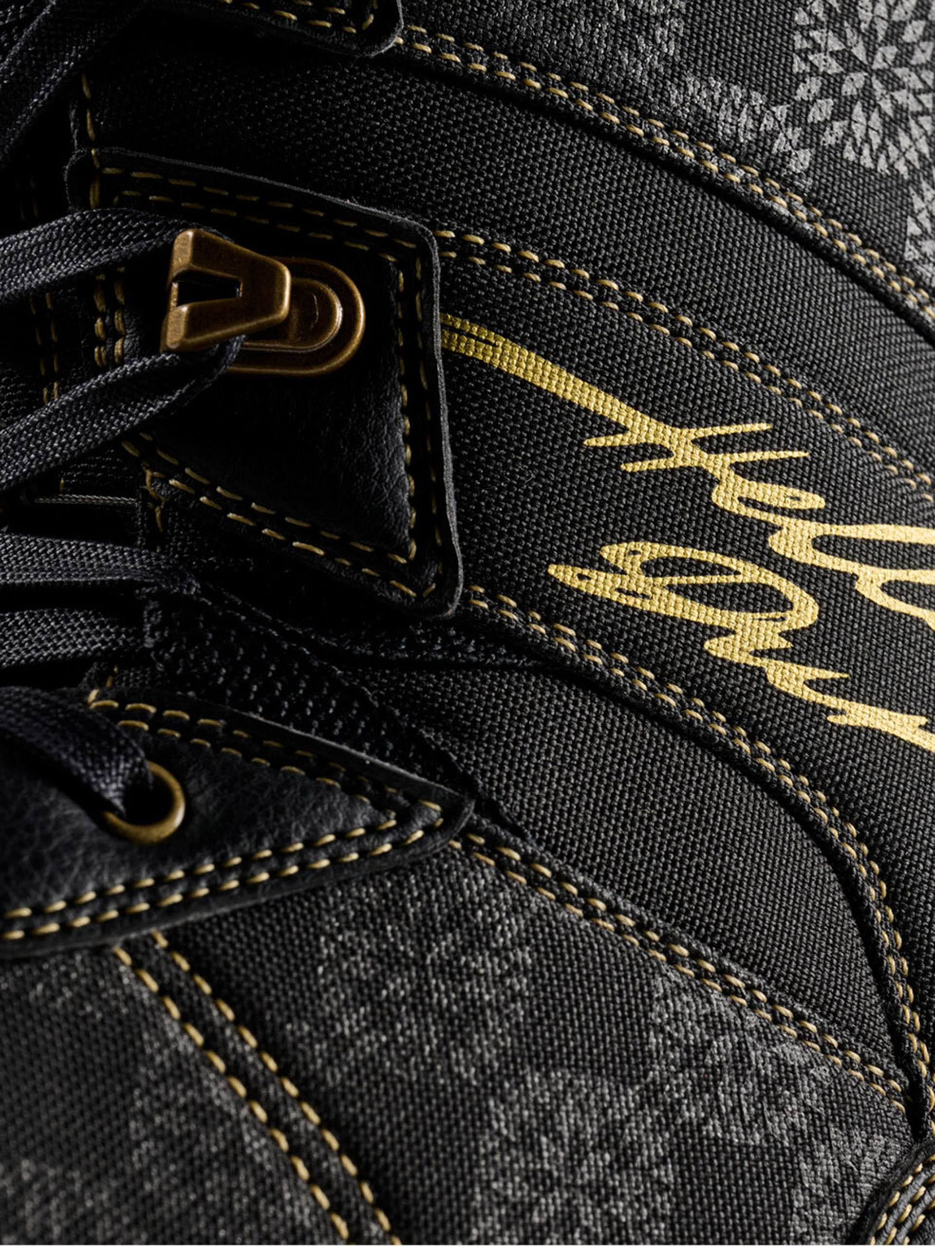 Pentru bărbați Încălțăminte pentru snowboard Vans Invado Pro (black/gold)