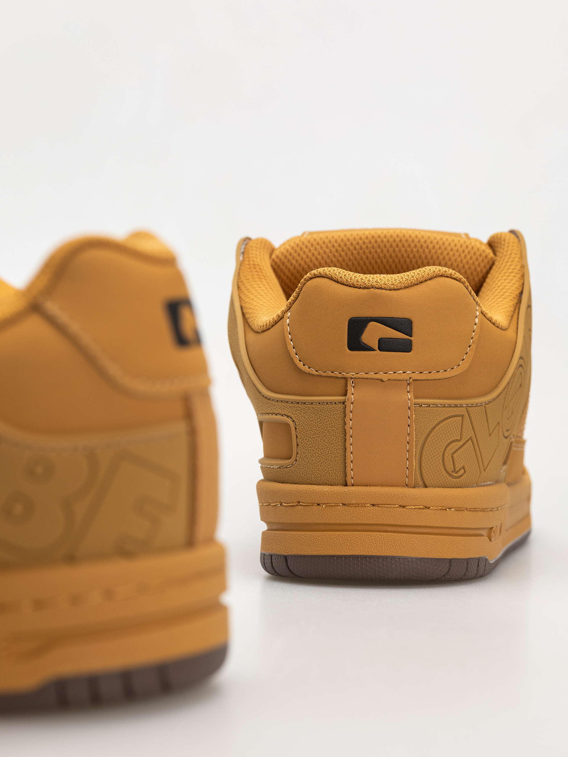 Pantofi Globe Tilt (honey/gum)