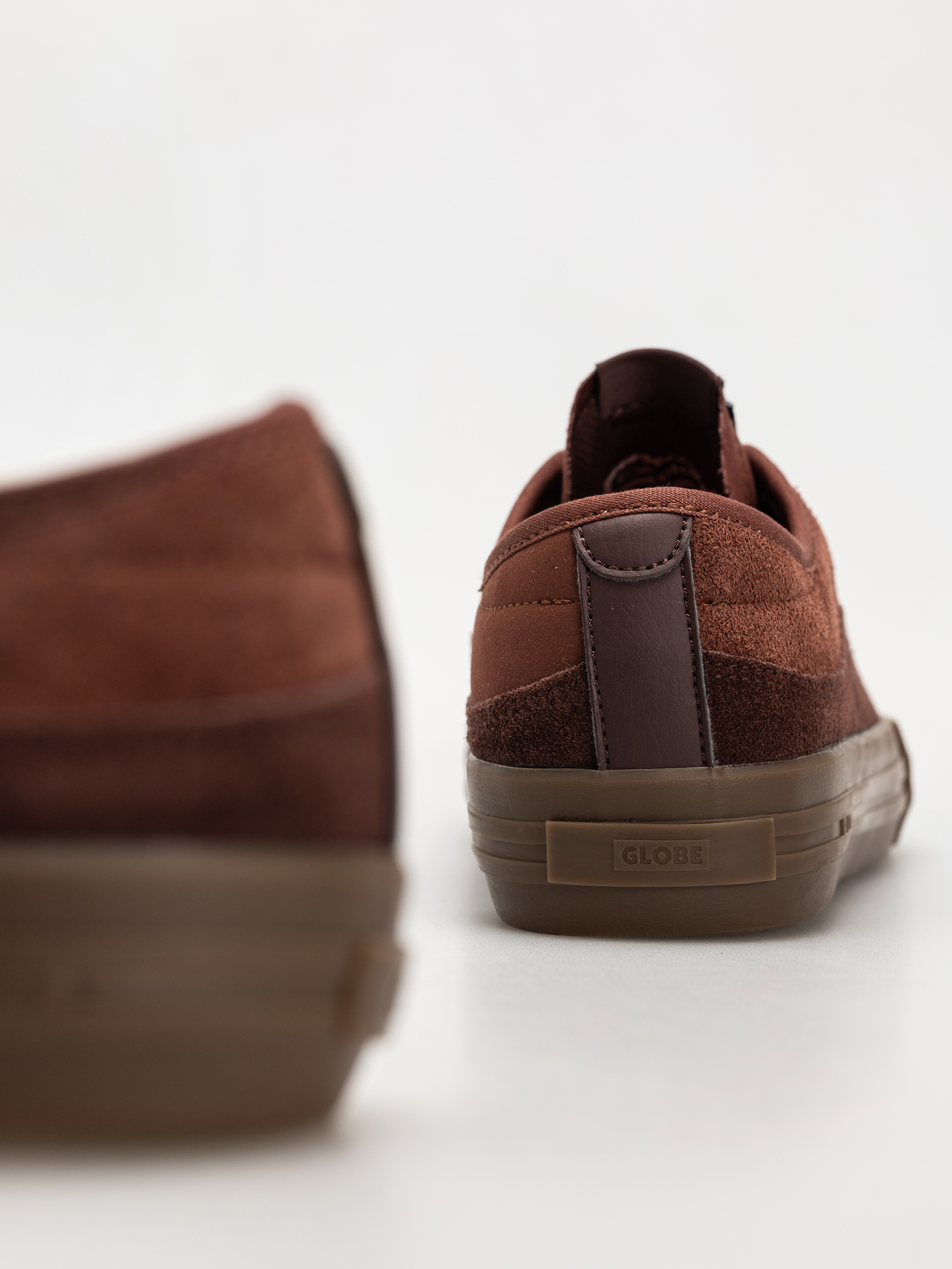 Pantofi Globe Gillette (ember/gum)