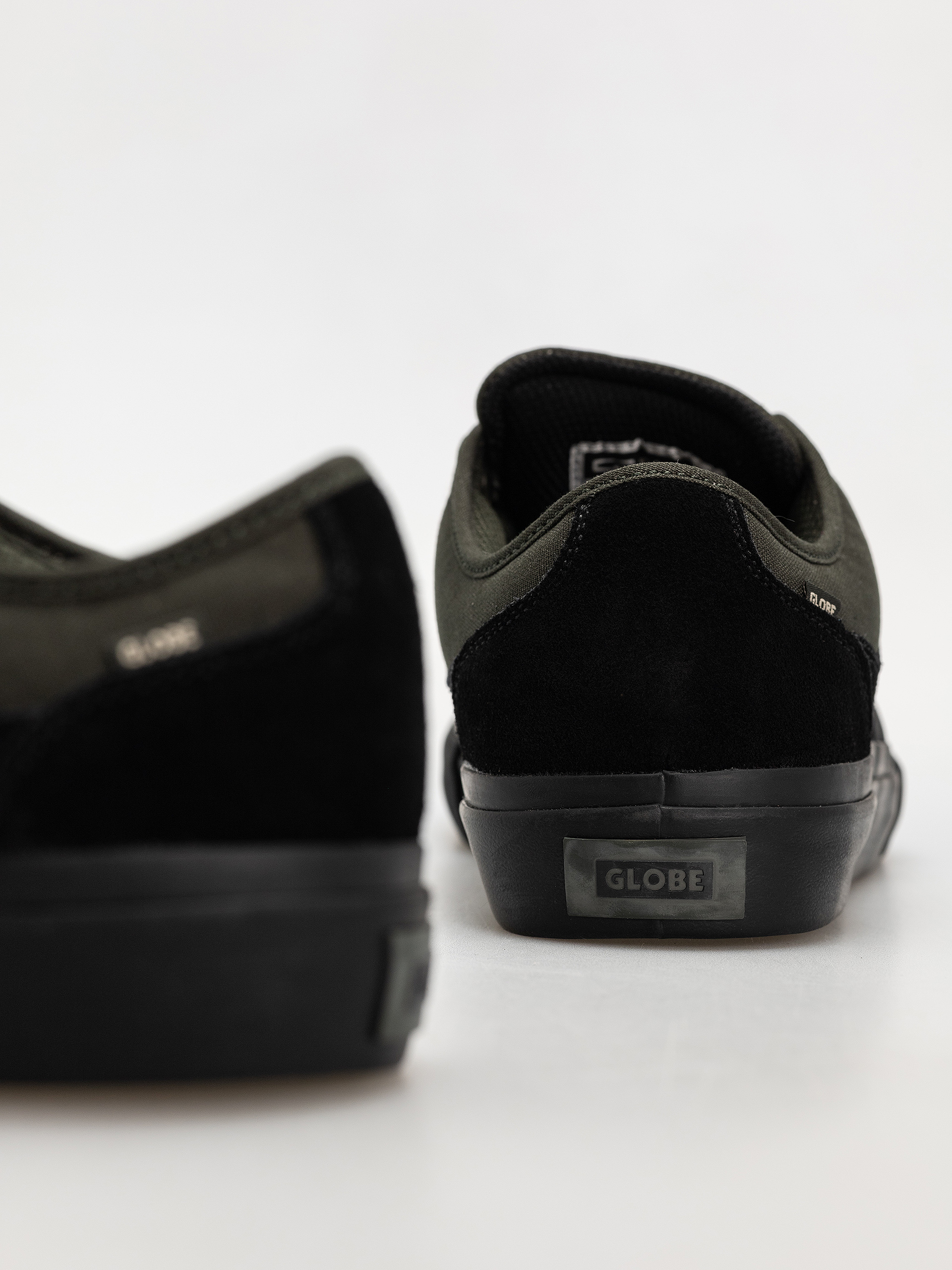 Pantofi Globe Mahalo Plus (black/pine)