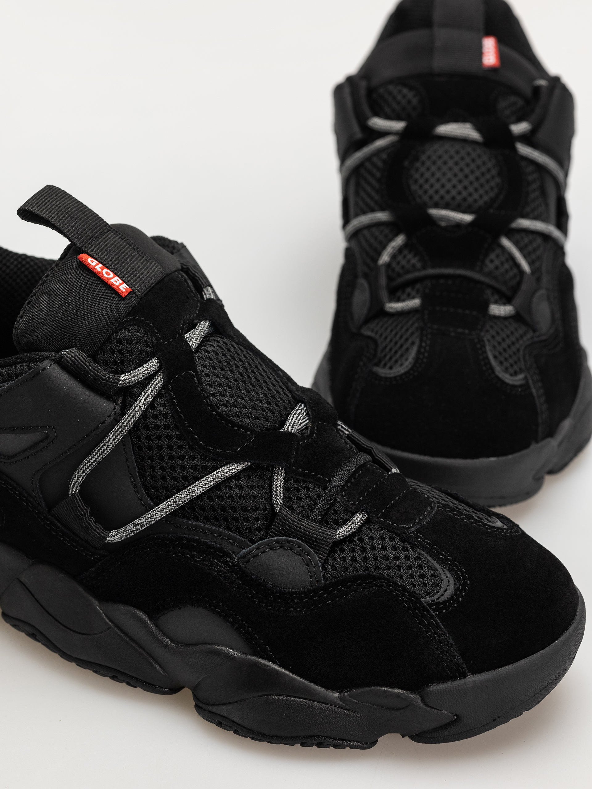 Pantofi Globe Option Evo (black/phantom)