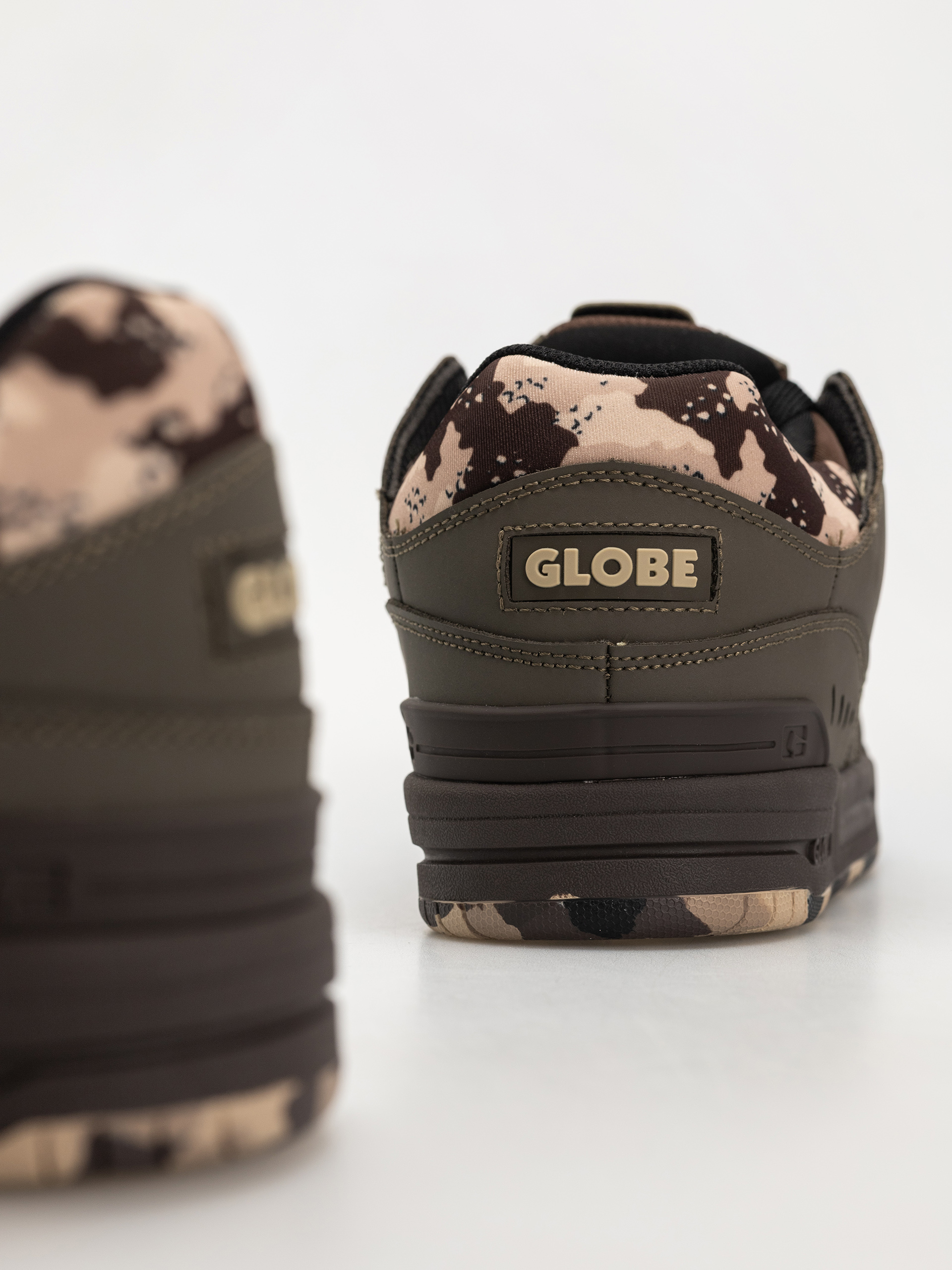 Pantofi Globe Fusion (mud/camo)