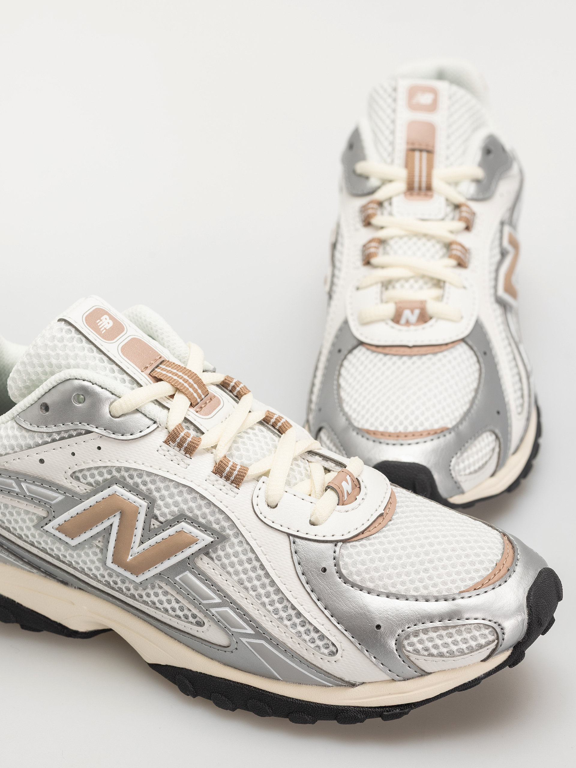 Pantofi New Balance 204 (silver metallic)