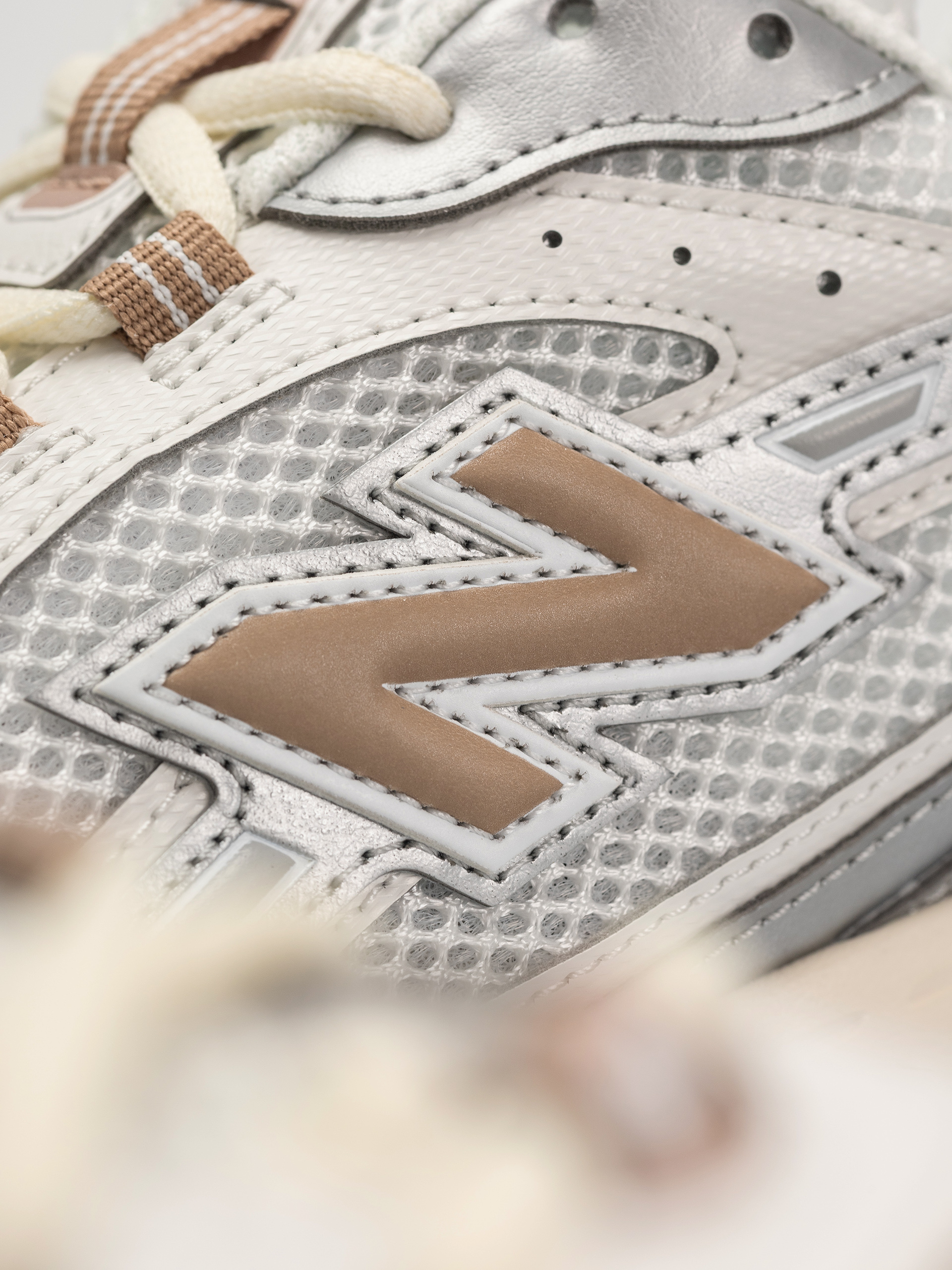 Pantofi New Balance 204 (silver metallic)