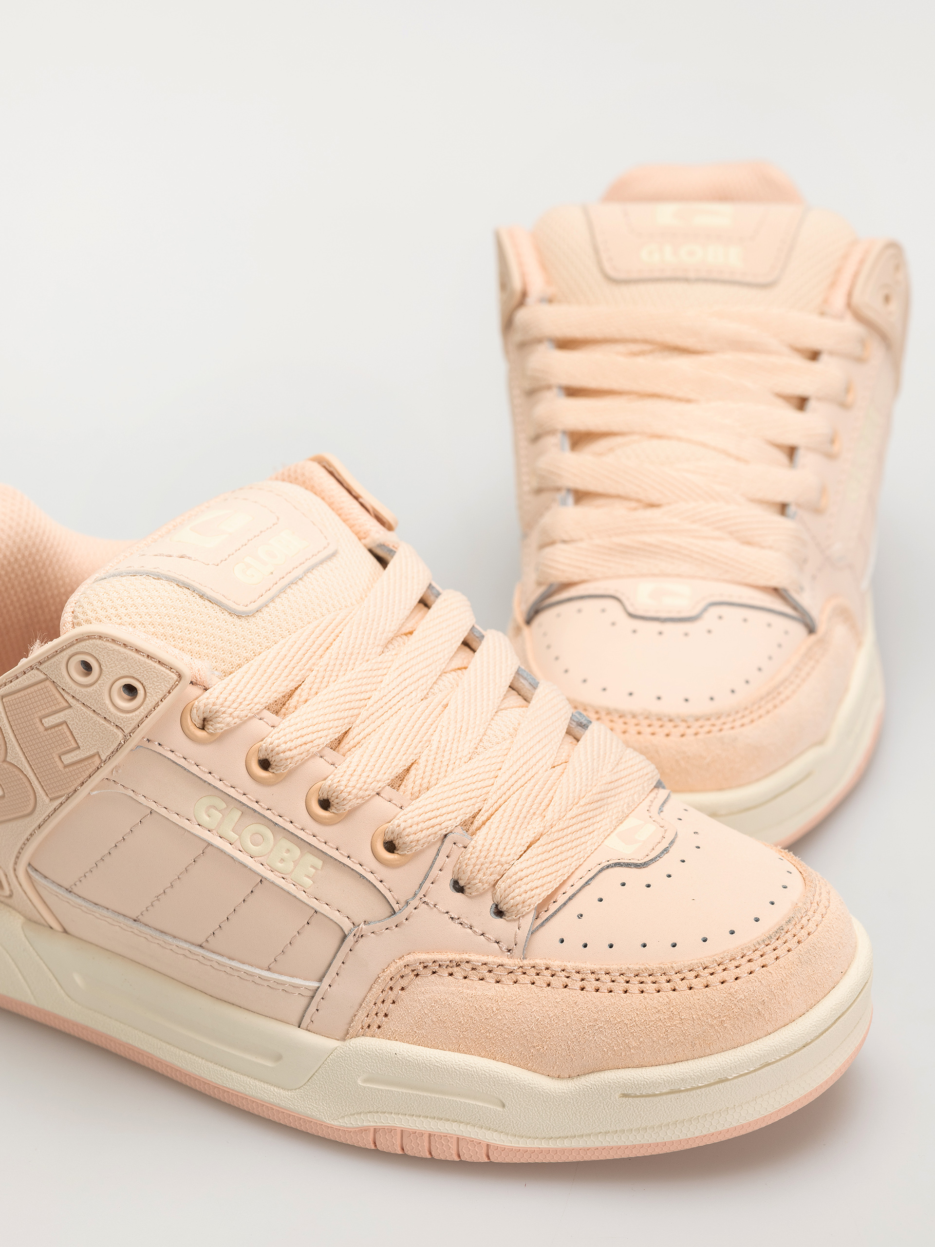 Pantofi Globe Tilt (peach/cream)