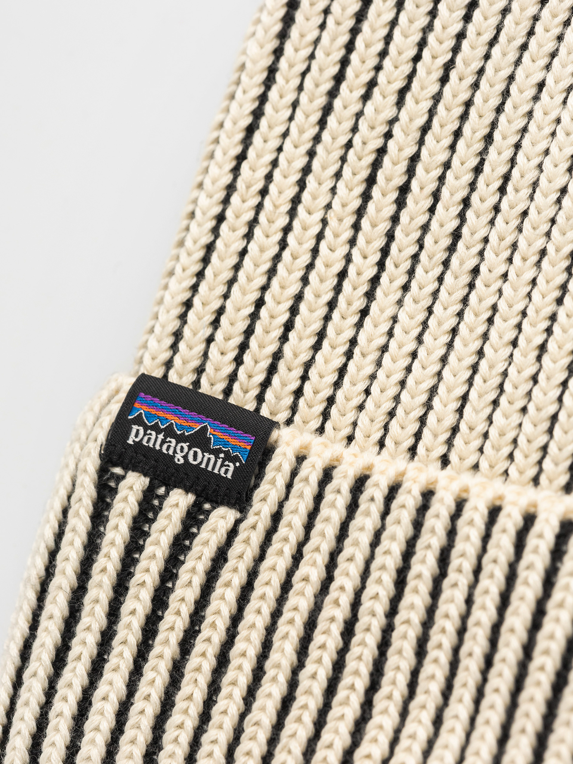 Căciulă Patagonia Fishermans Rolled (contrast stripe black)