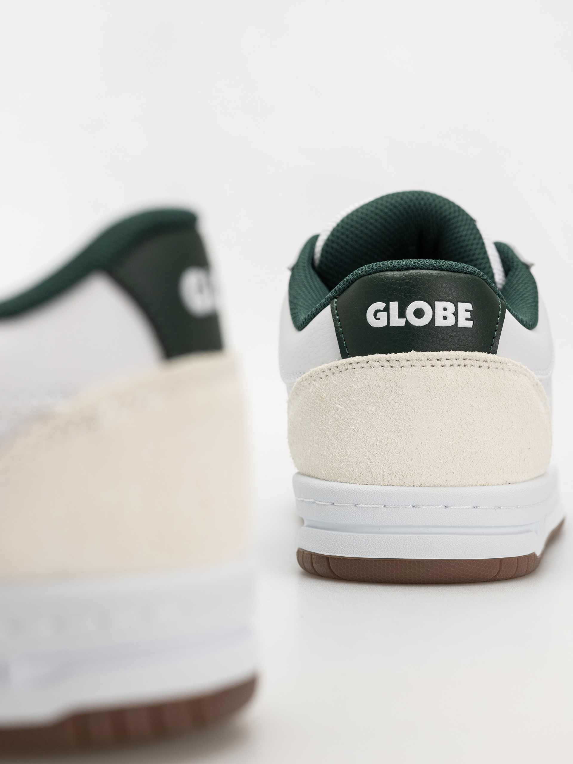Pantofi Globe Mojo 2.0 (white/pine)