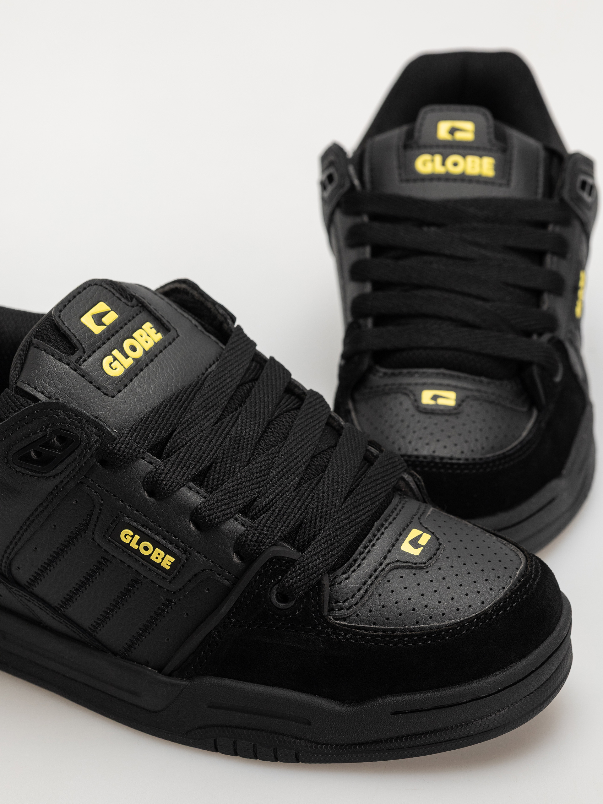 Pantofi Globe Fusion (onyx/citrus)