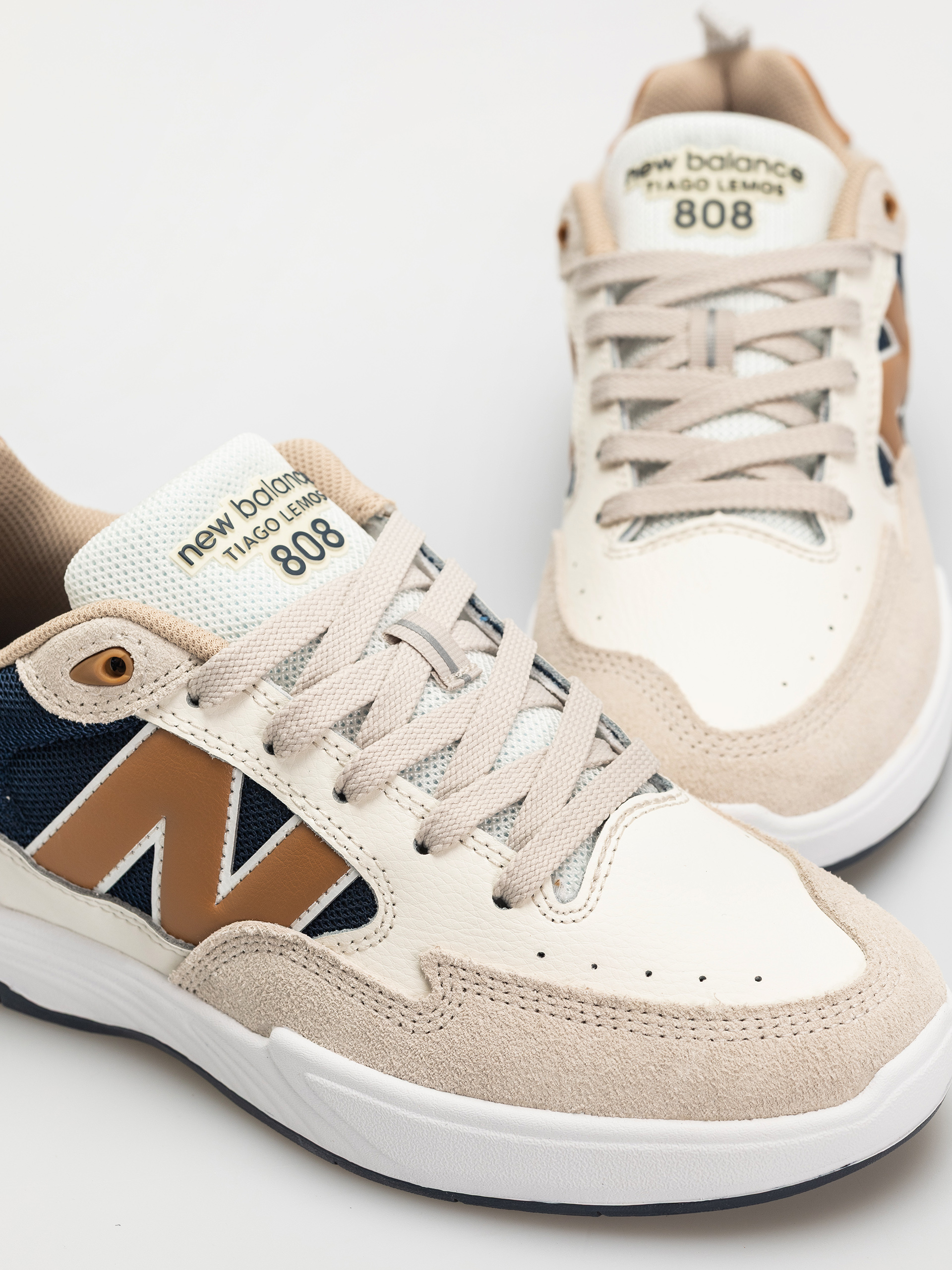 Pantofi New Balance 808 (beige)