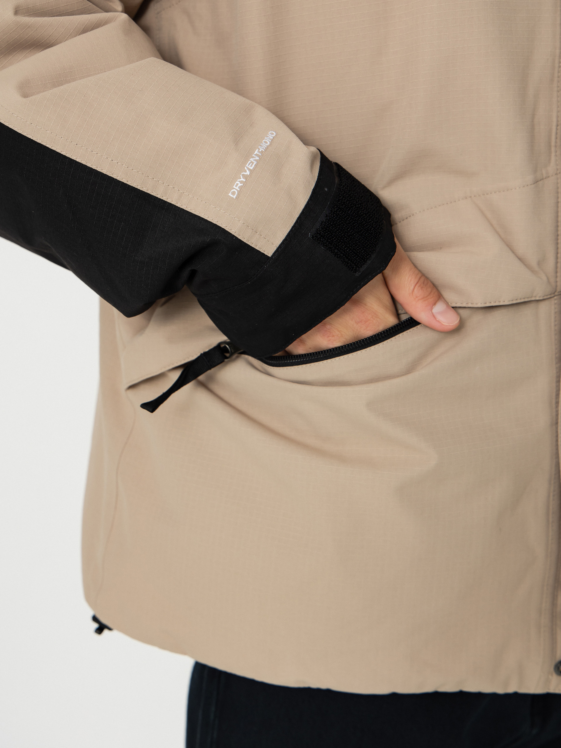 Geacă The North Face Mountain Down (mushroom grey/tnf black)