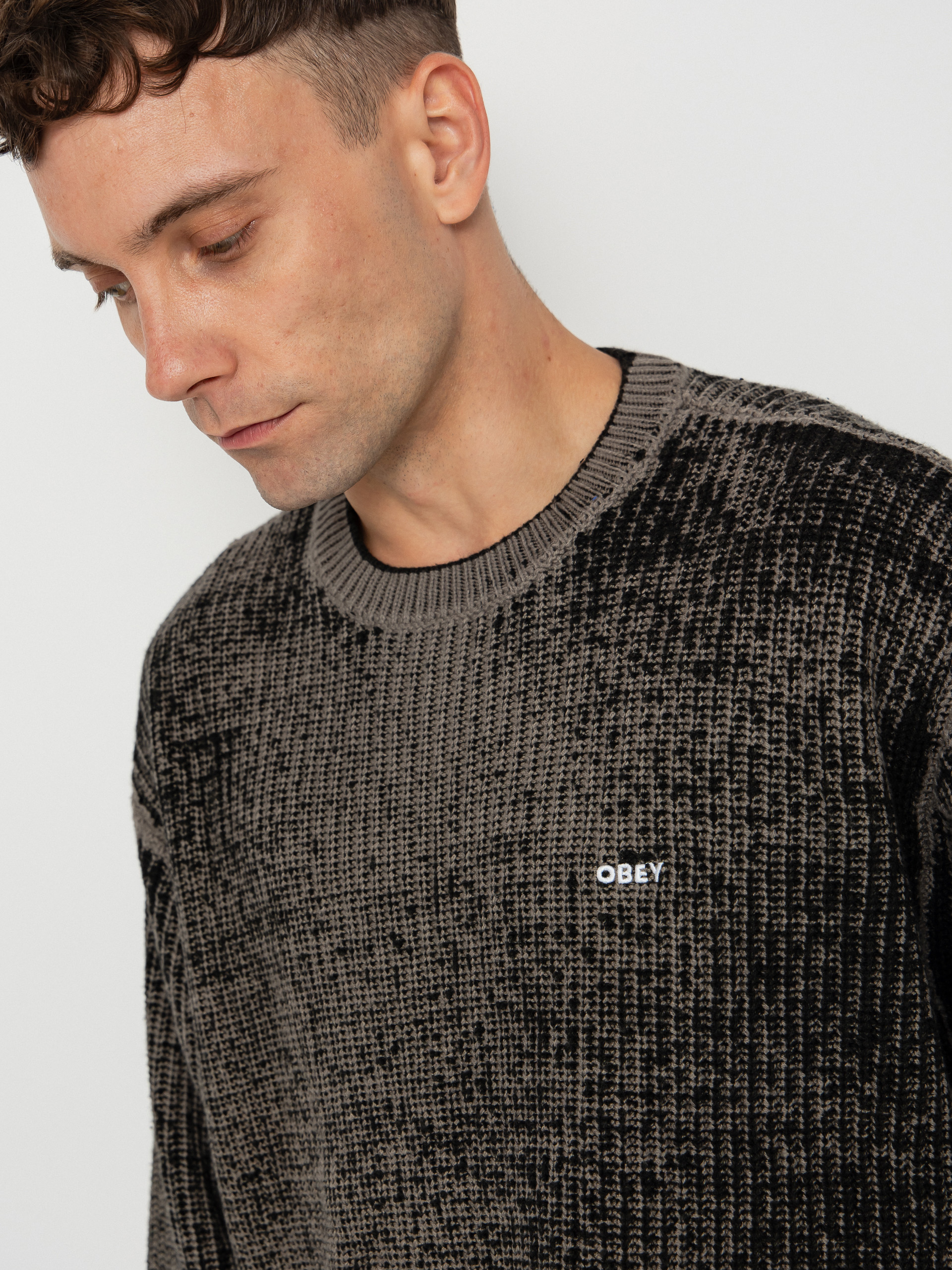 Pulover OBEY Obey Spray Effect Sweater (black multi)