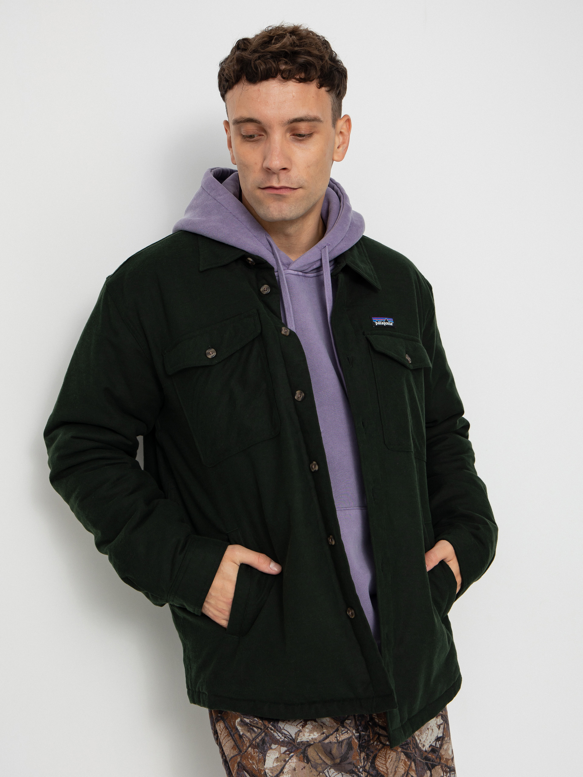 Cu0103mau0219u0103 Patagonia LW Insulated Fjord Flannel (old growth green)