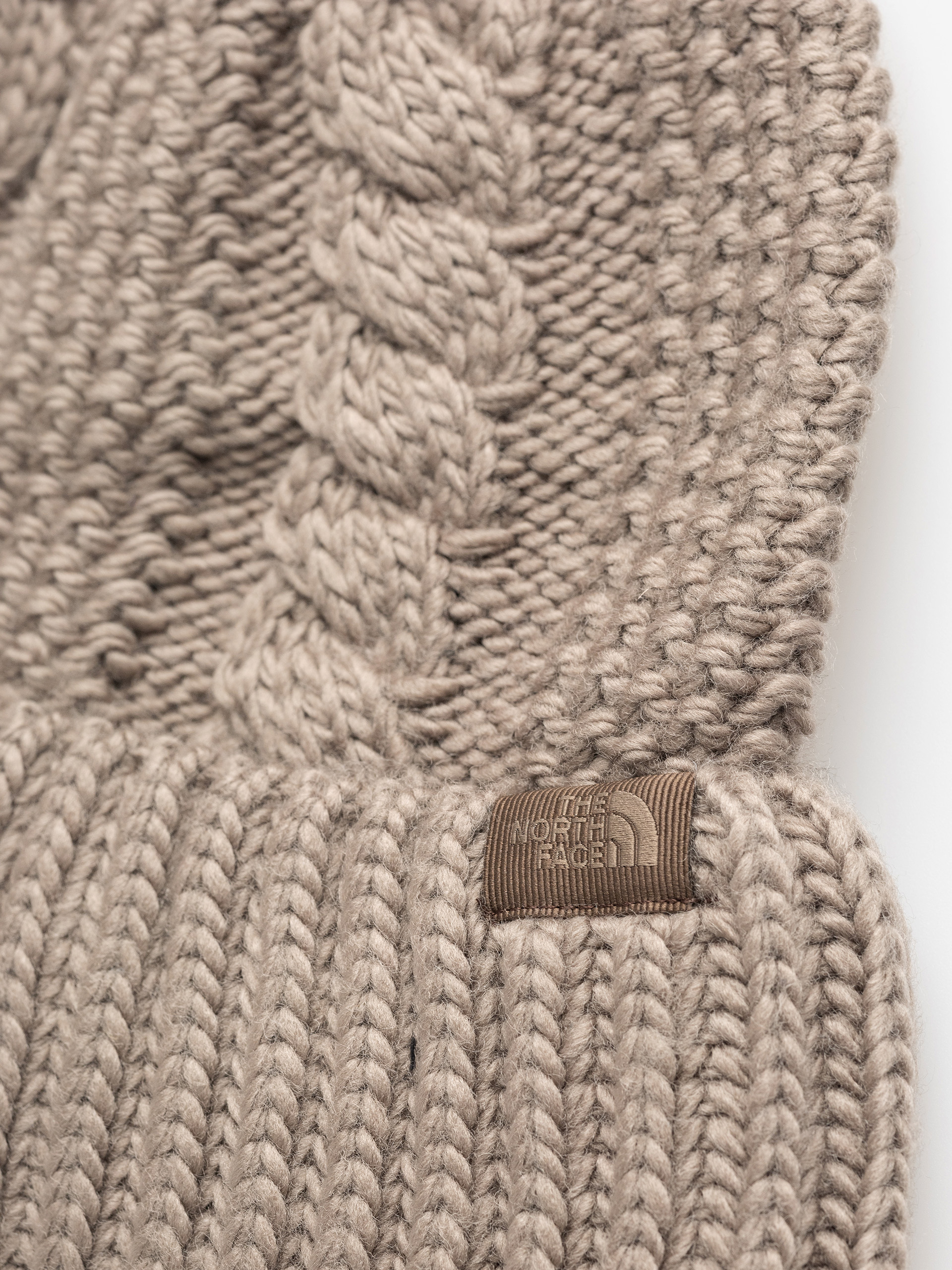 Căciulă The North Face Oh Mega Wmn (mocha brown)