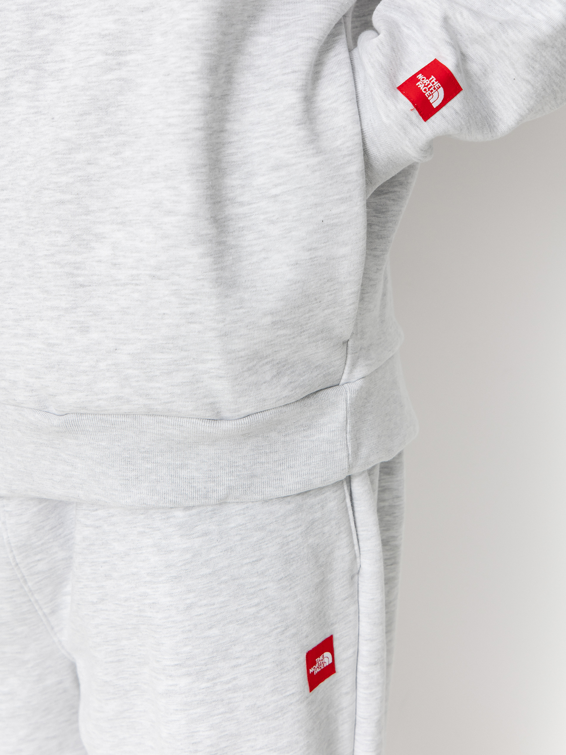 Hanorac cu glugă The North Face Red Box HD (tnf classic grey heathe)