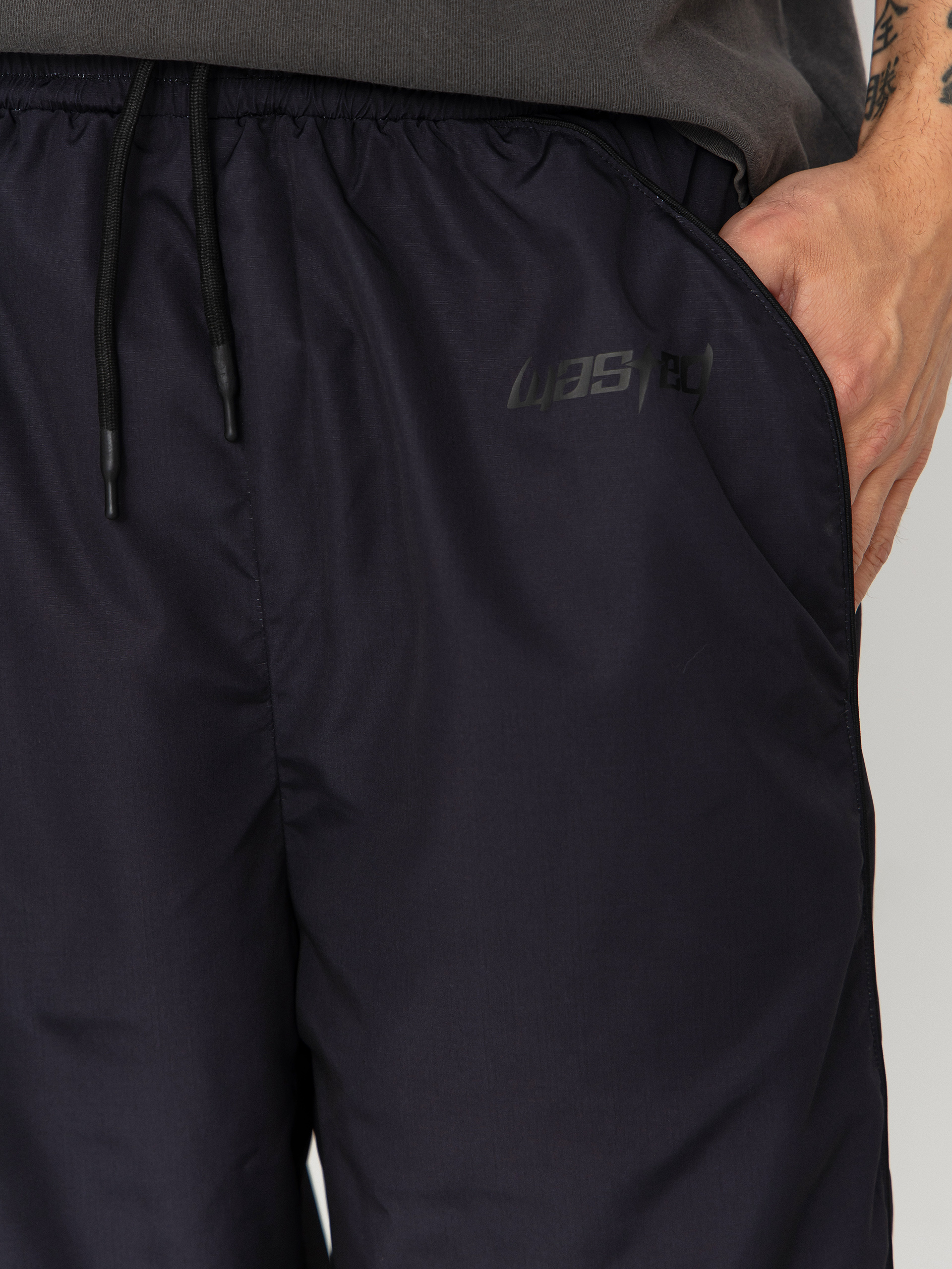 Pantaloni Wasted Paris Spine Track (black)