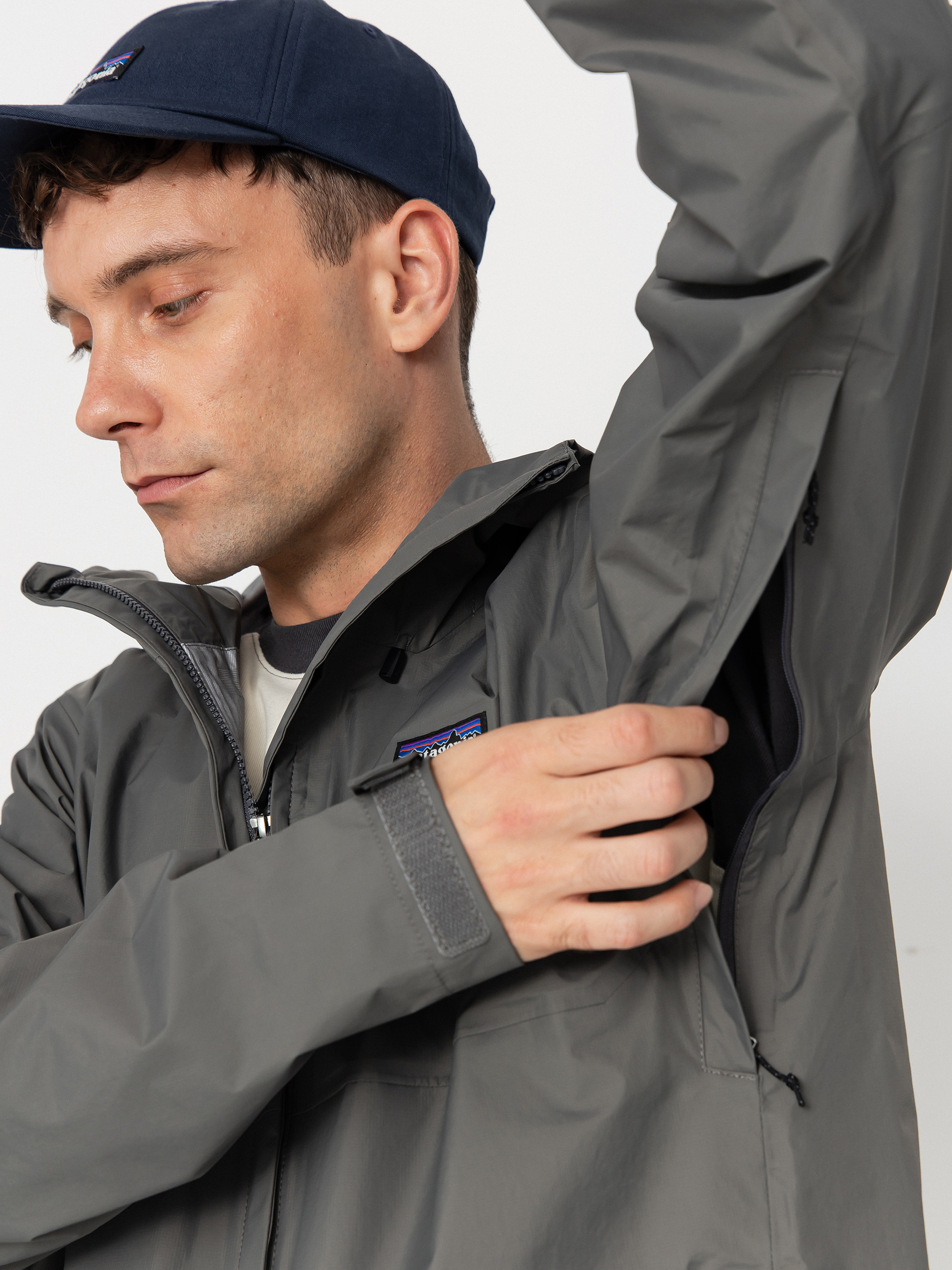 Geacă Patagonia Torrentshell 3L (noble grey)