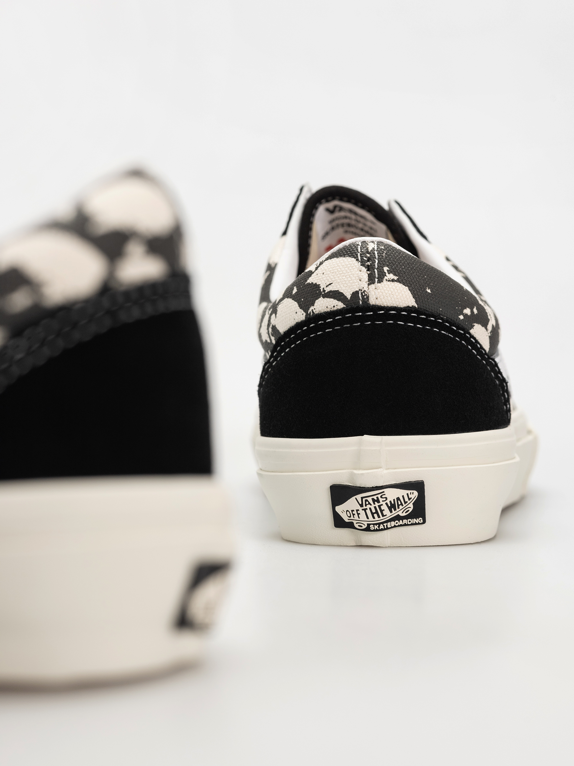 Pantofi Vans Skate Old Skool (skull pile black/white/gum)