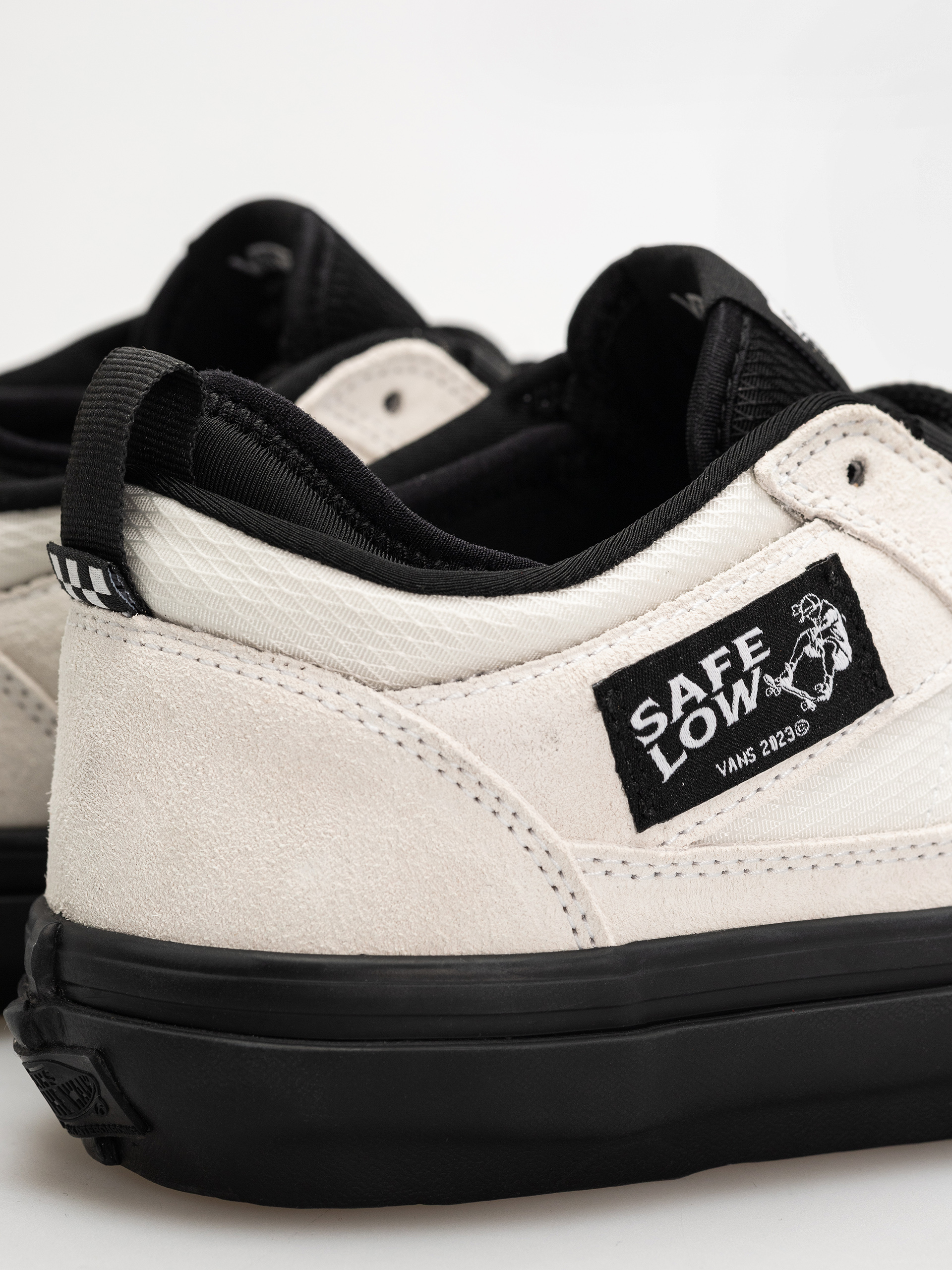 Pantofi Vans Skate Safe Low (atiba bone white/black)