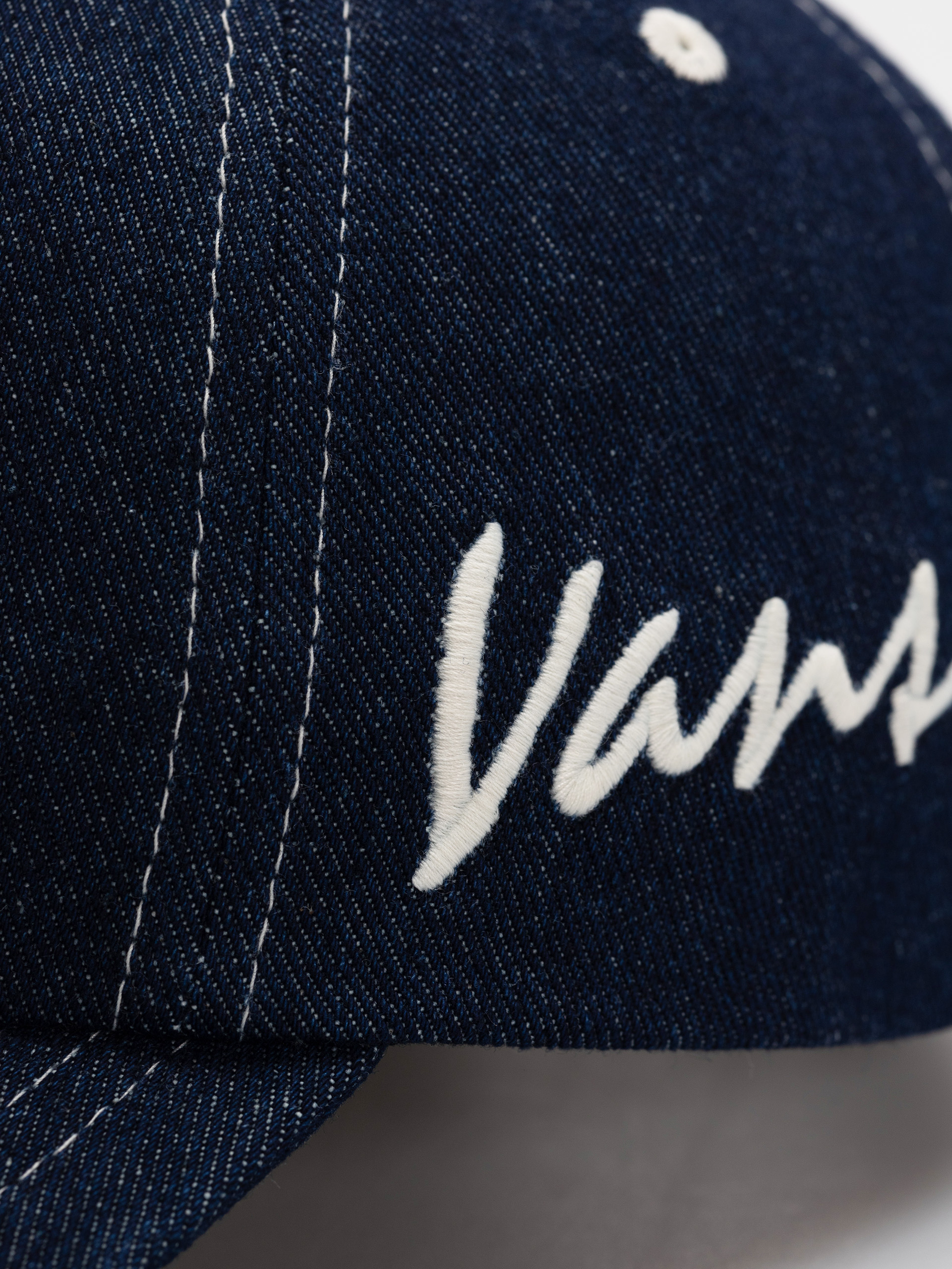 Șapcă Vans Classic Script Curved Bill Jockey (dark denim)