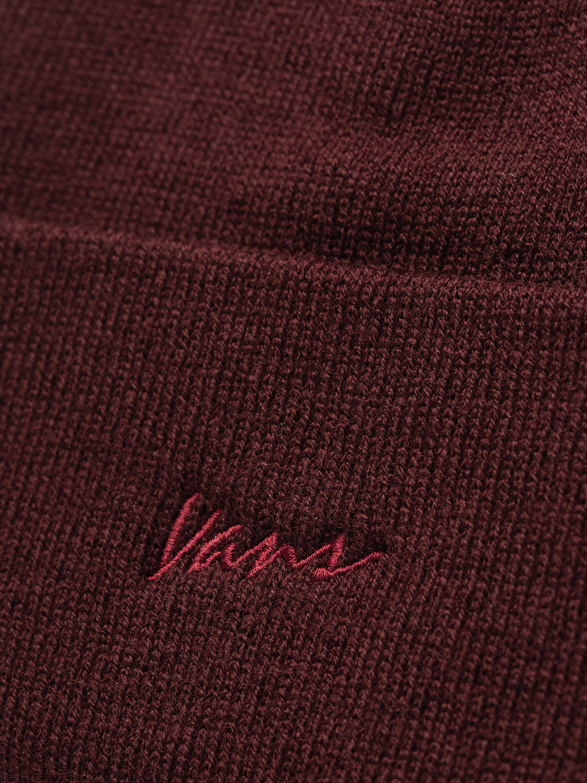Căciulă Vans Classic Script Tall Cuff (dark port)