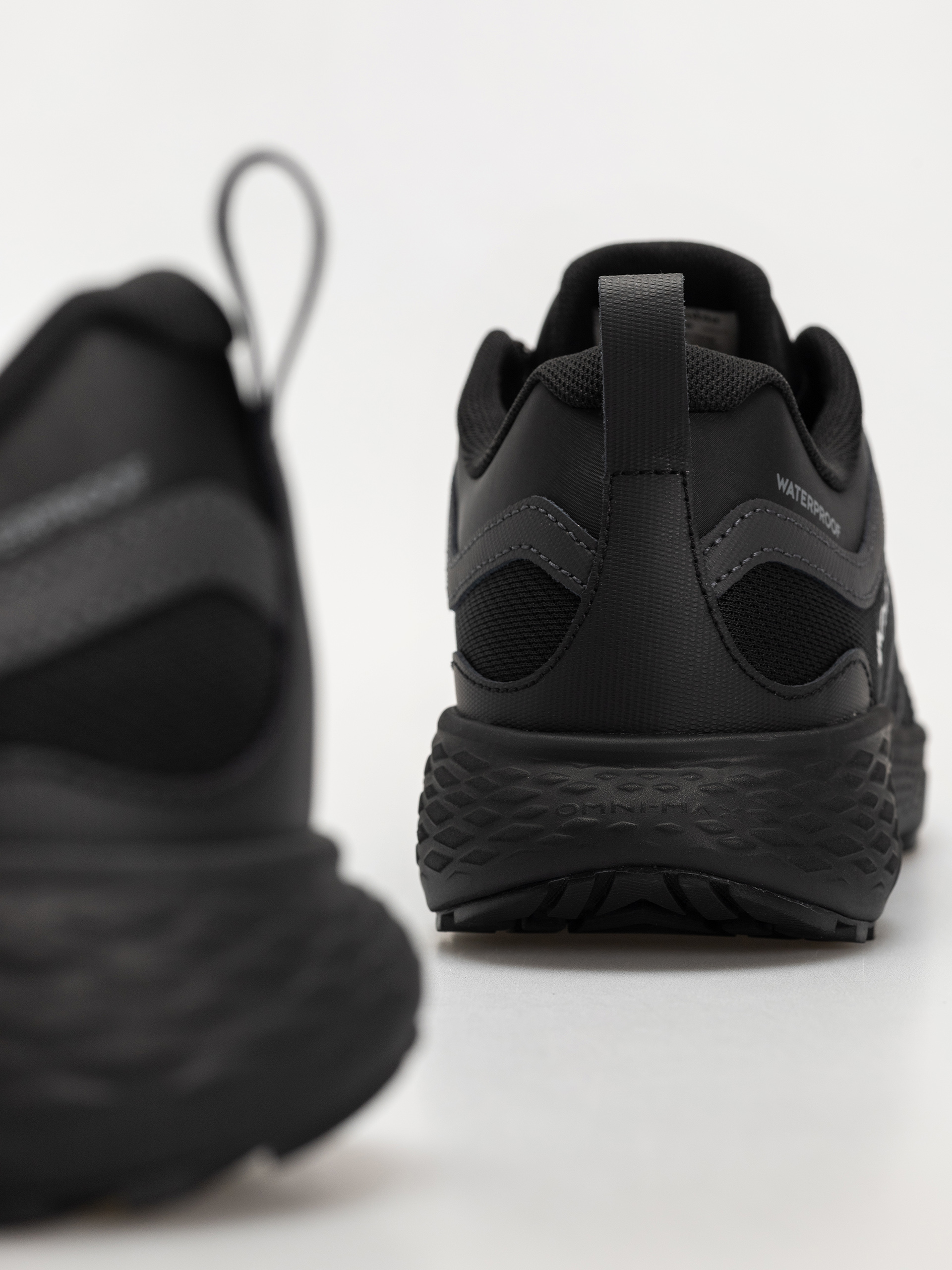 Pantofi Columbia Peakfreak Roam Waterproof (black/silver grey)