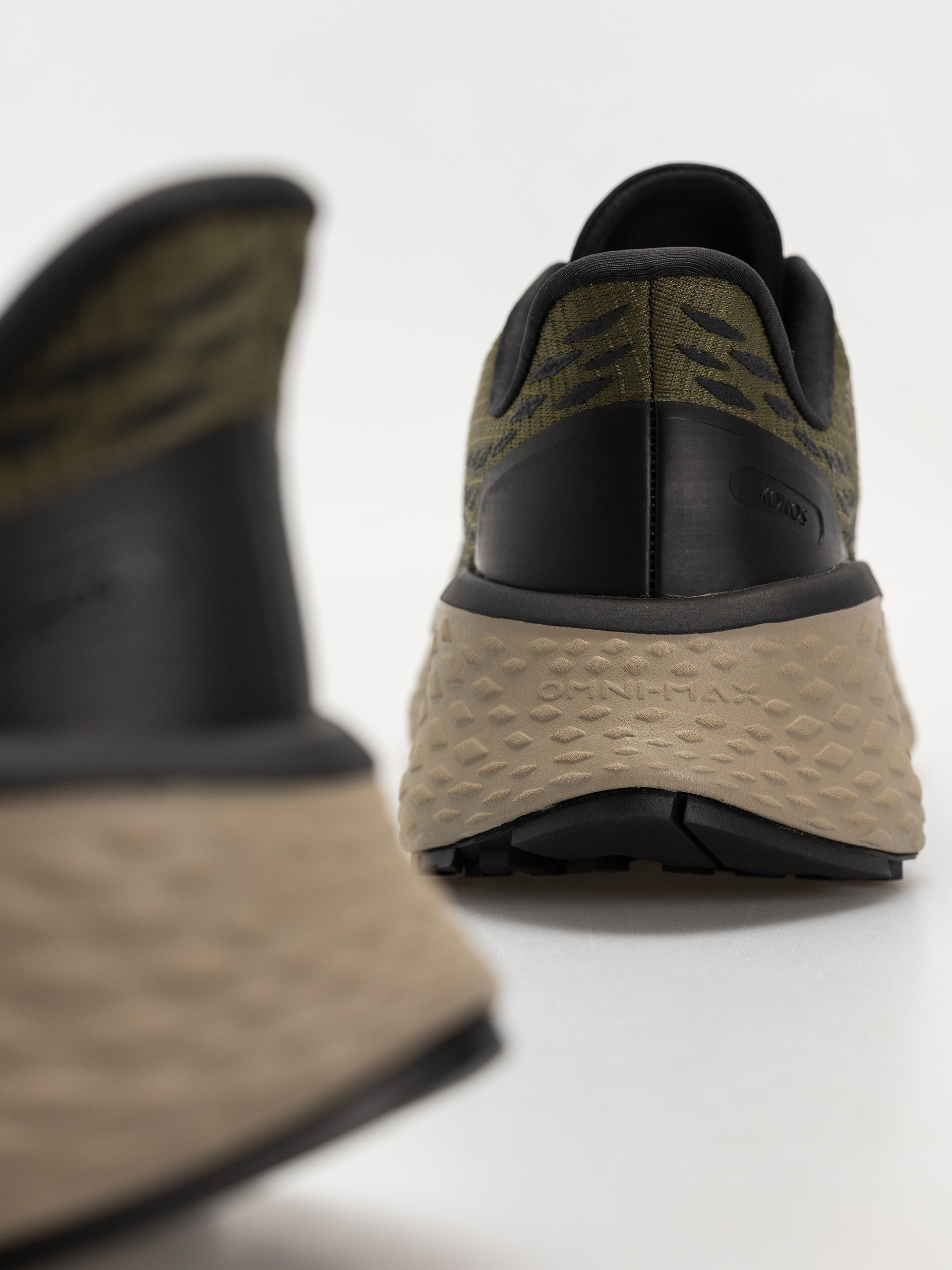 Pantofi Columbia Konos Trillium ATR (nori/tangy orange)