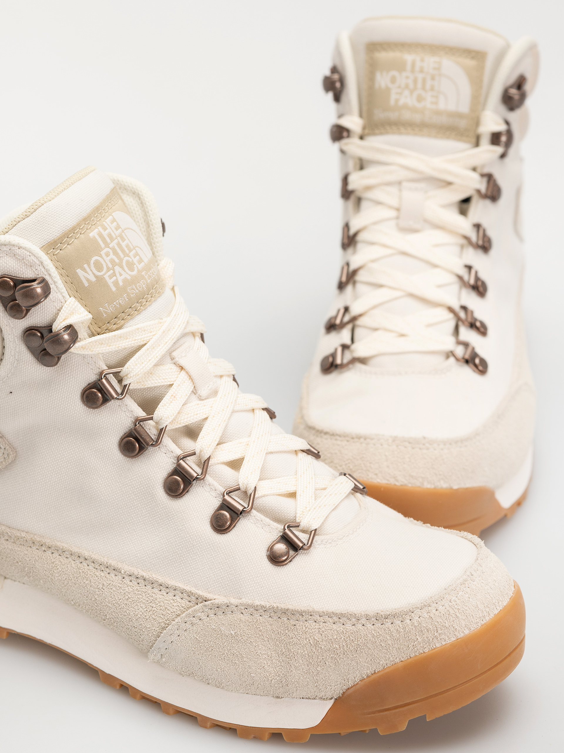 Pantofi The North Face Back To Berkeley Iv Textile Wp Wmn (white dune/white dune)