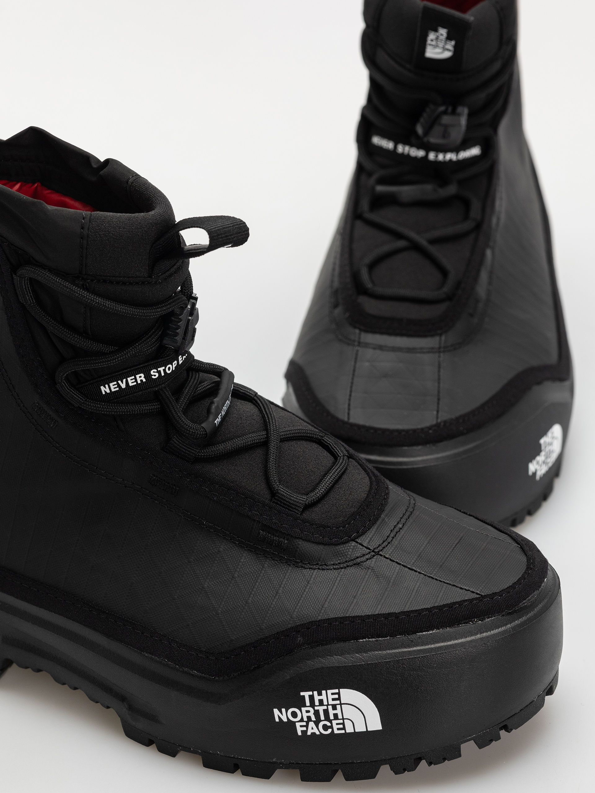 Pantofi The North Face Base Camp 100 Wp (tnf black/tnf black)